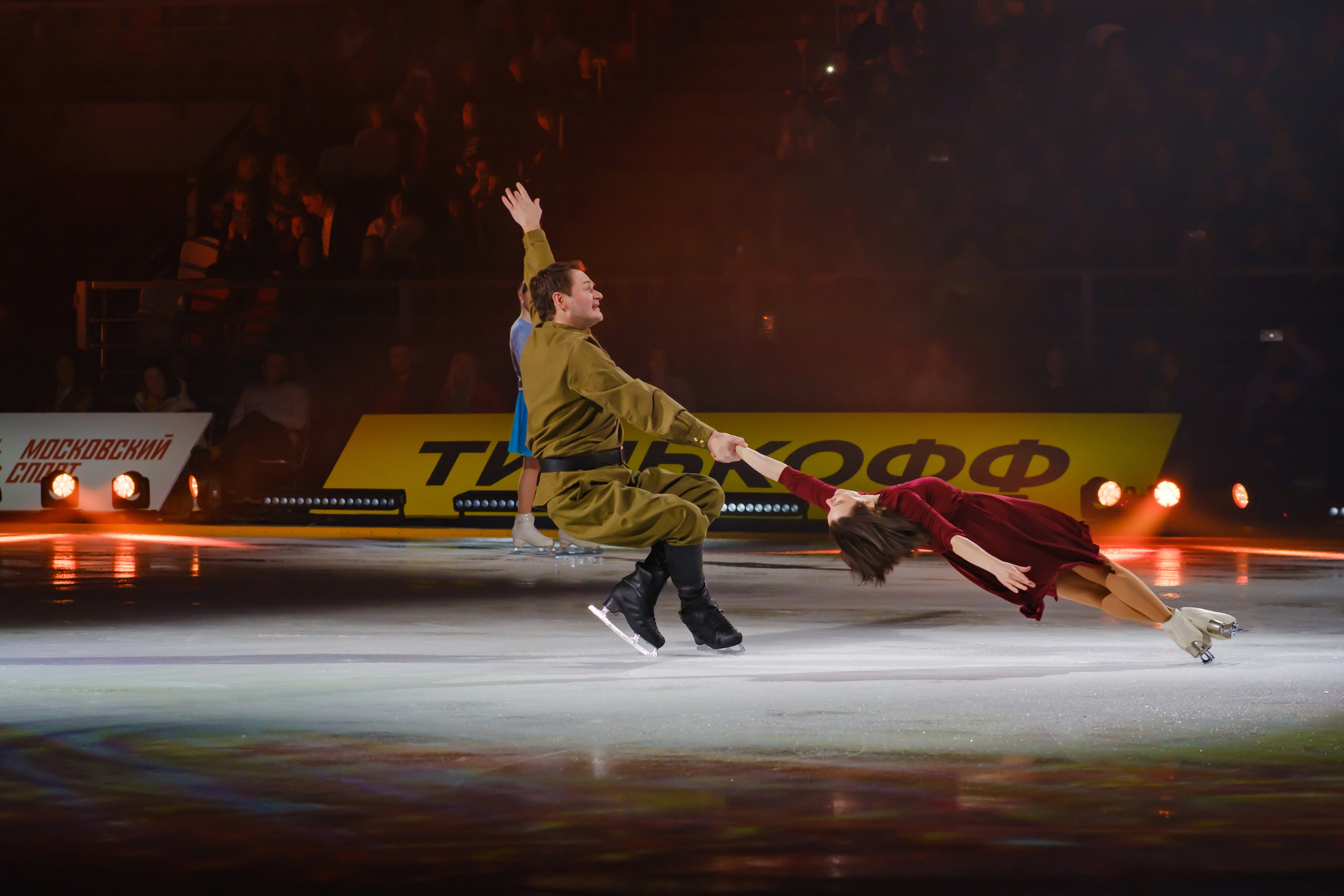 Ледовое шоу Ильи Авербуха
