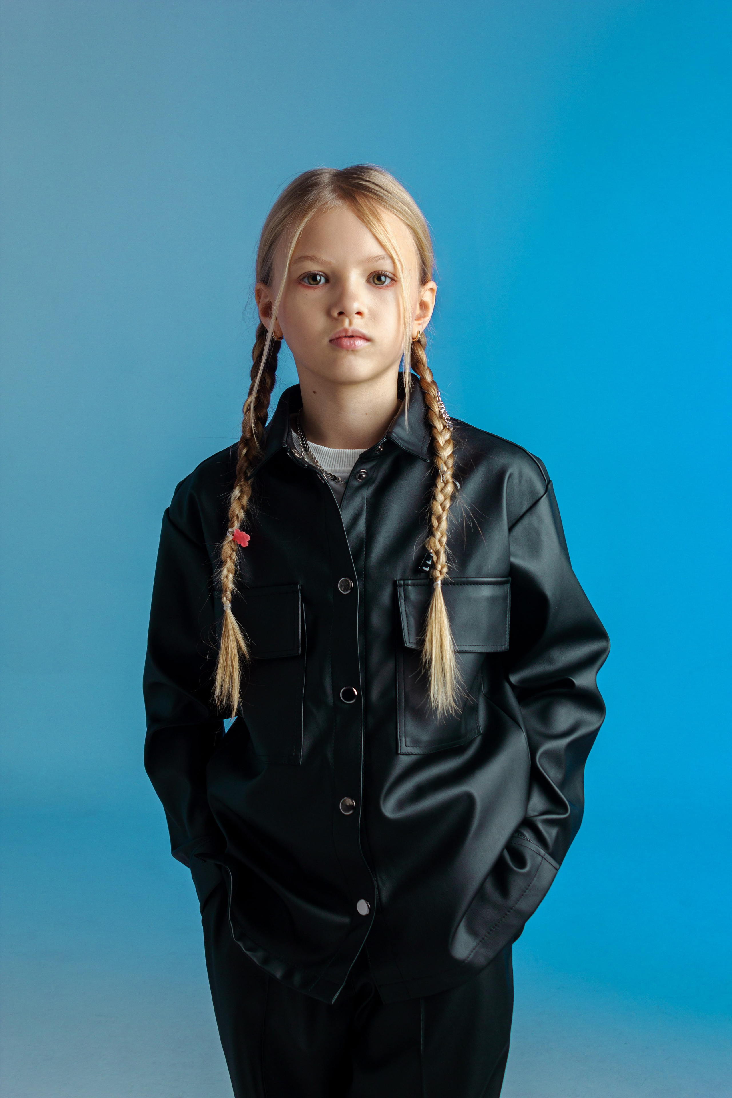 Женские студийные портреты для серт. Фотограф Анастасия Косюра