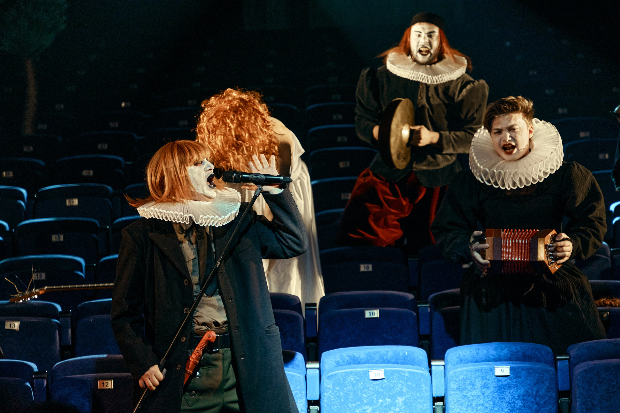 Розенкранц и Гильденстерн мертвы. Фотограф Нина Антонова