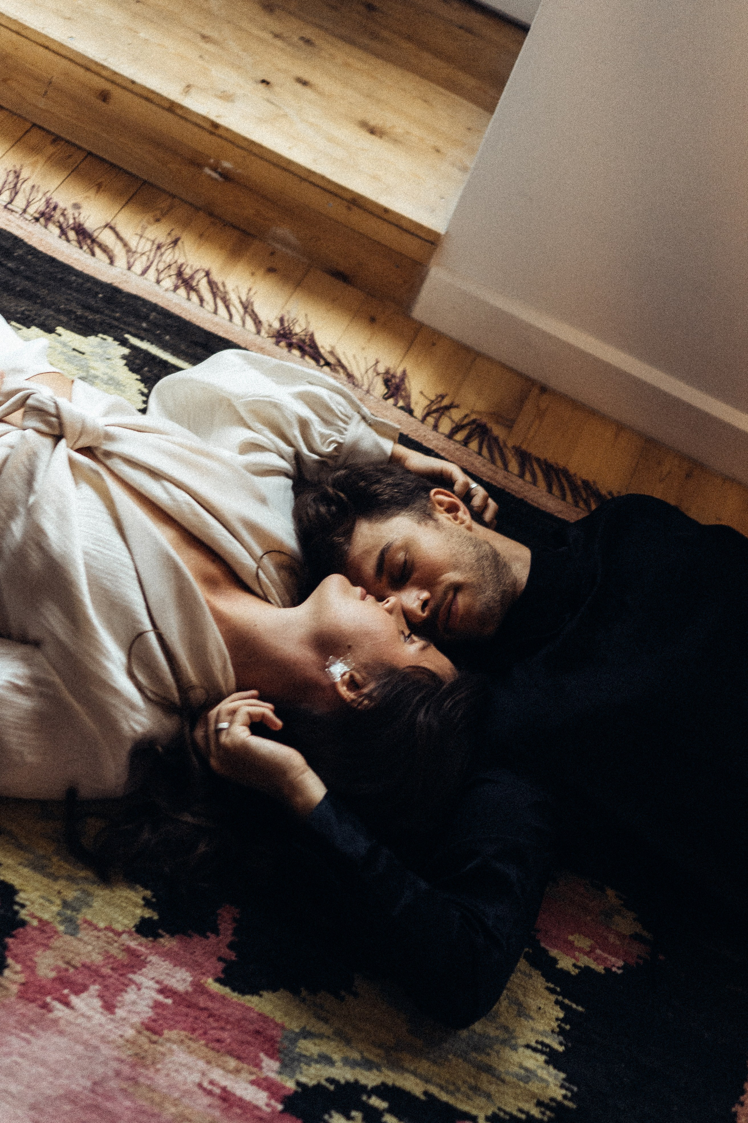 УТРО ЖЕНИХА И НЕВЕСТЫ В ПИТЕРСКОЙ КВАРТИРЕ И СЬЕМКА С СВАДЕБНЫХ ОБРАЗАХ. Профессиональный фотограф, Санкт-Петербург — Виктория Богомолова