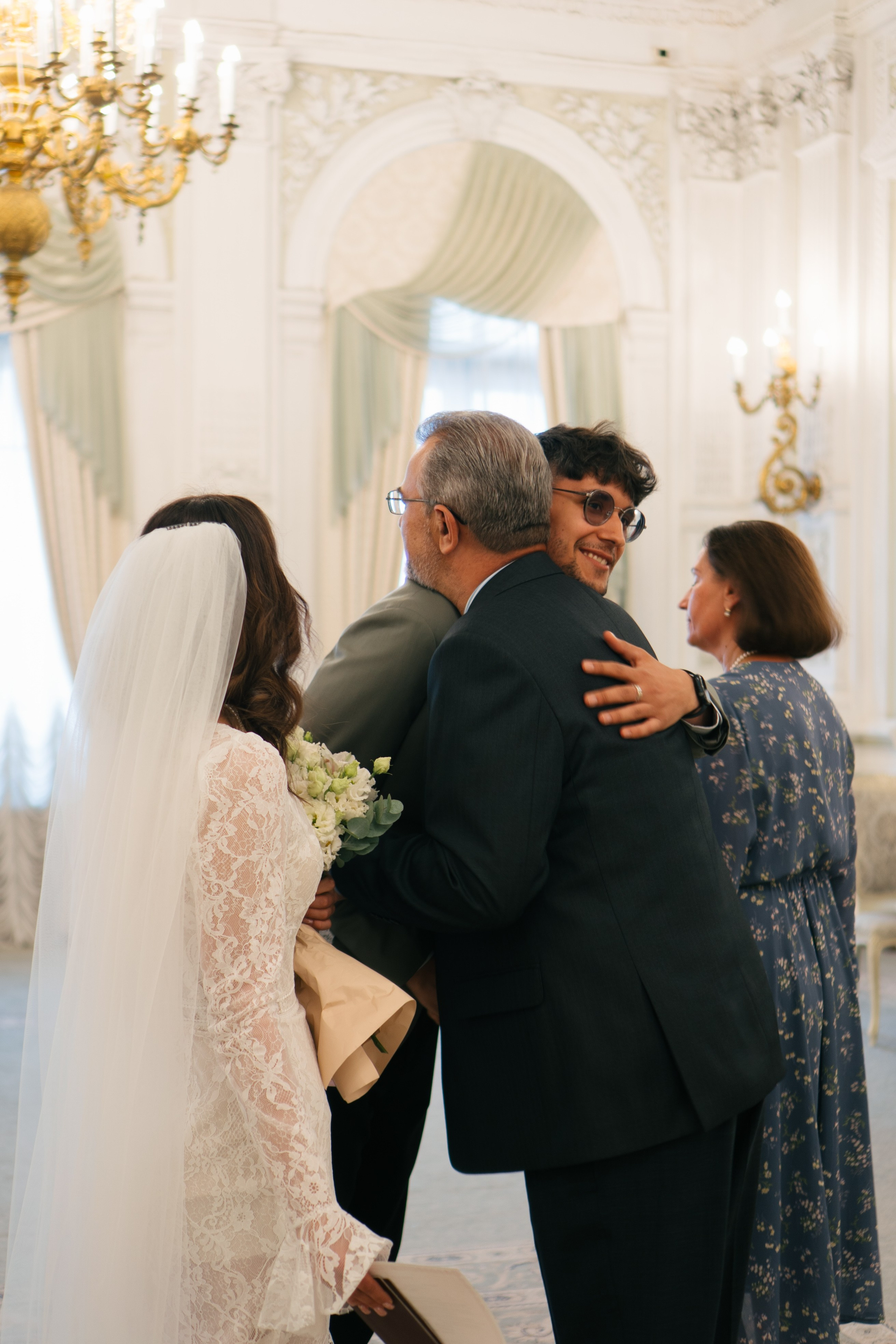 СЪЁМКИ В ПЕРВОМ ДВОРЦЕ ПРОГУЛКА И СТУДИЯ. Профессиональный фотограф, Санкт-Петербург — Виктория Богомолова