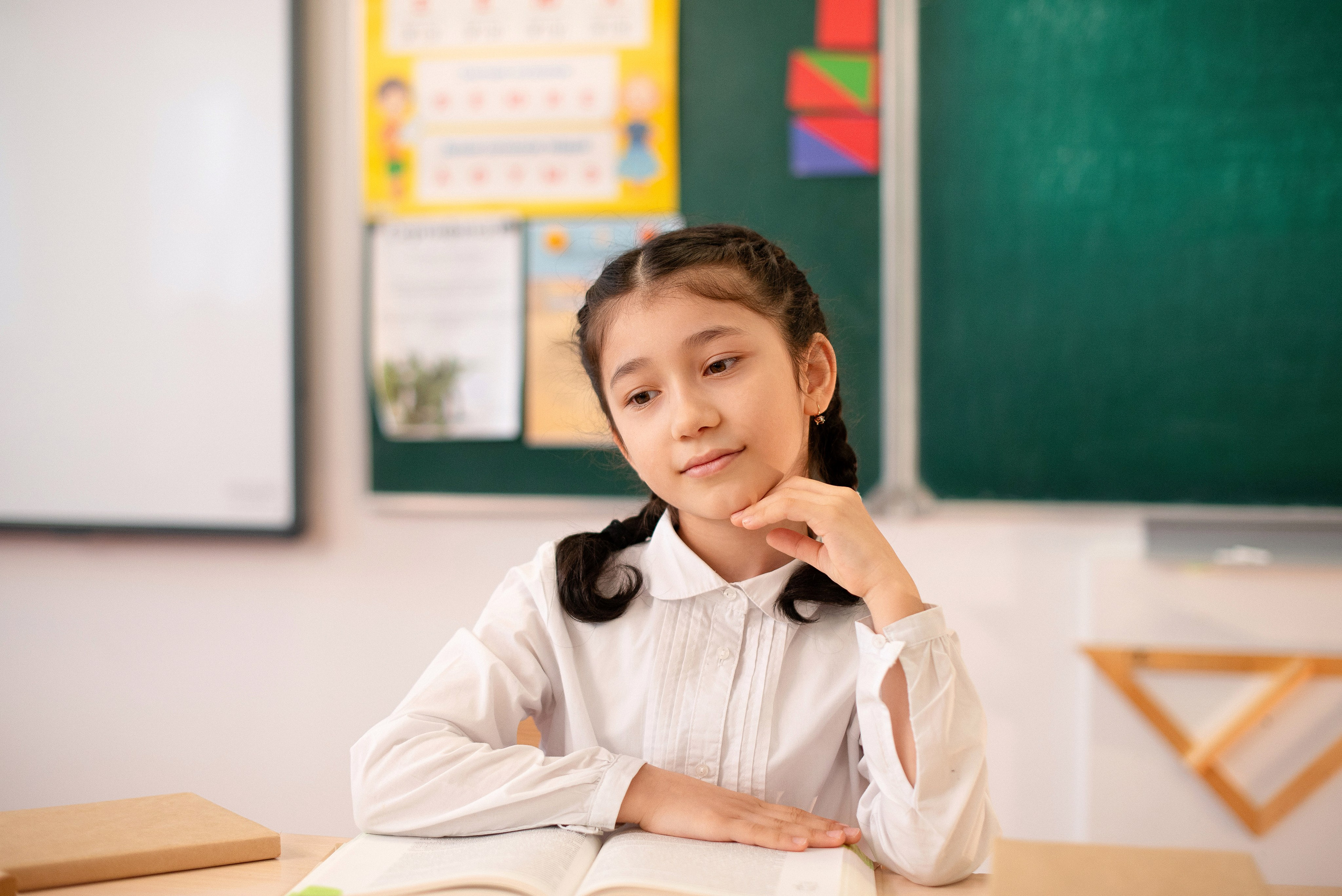 Фотографирую школьников для школьных выпускных альбомов и фотокниг в Сургуте и Нефтеюганске.