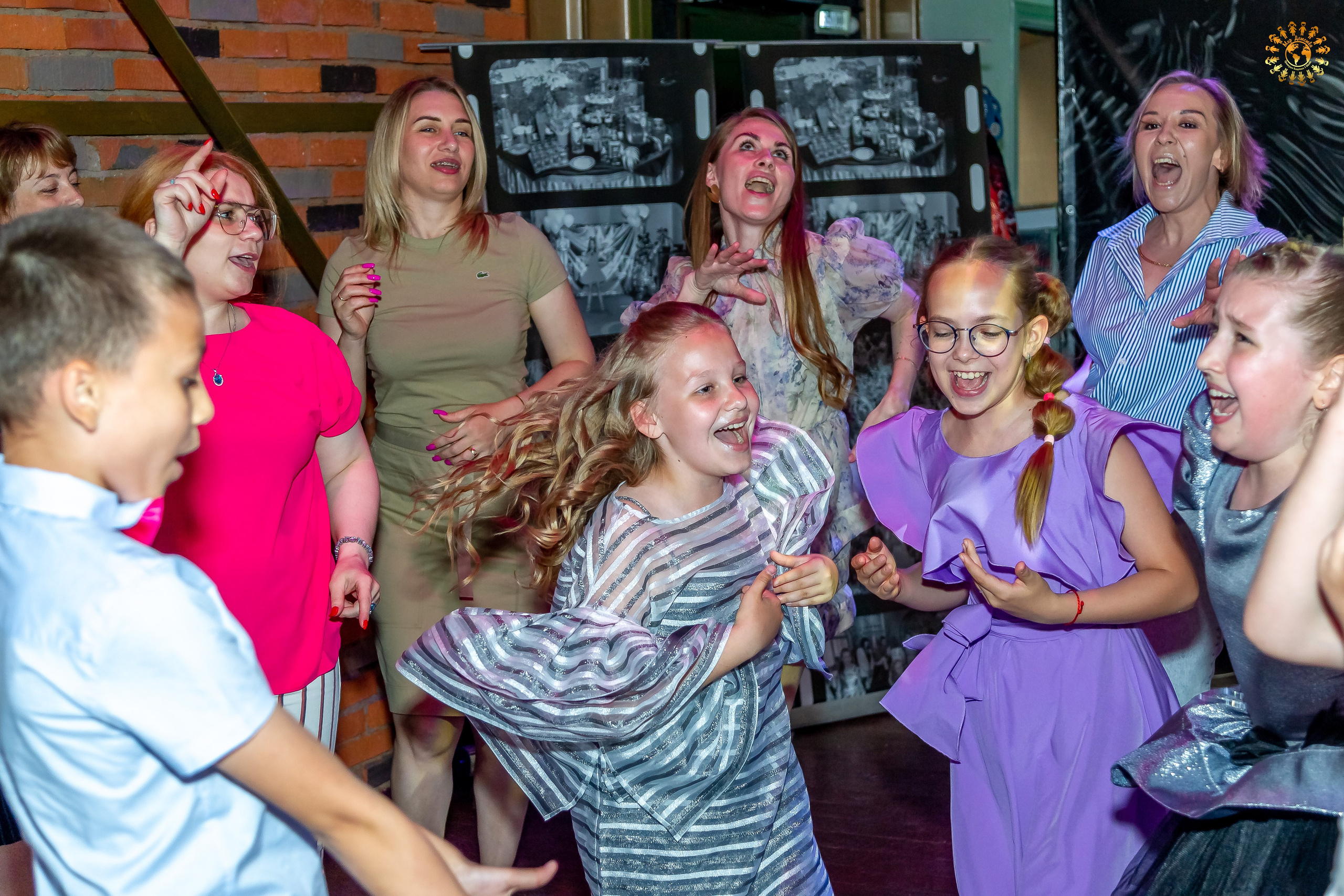 Выпускной 4-го класса 2024. Школа 2109. Репортажная съемка в Москве и области. Анималистика