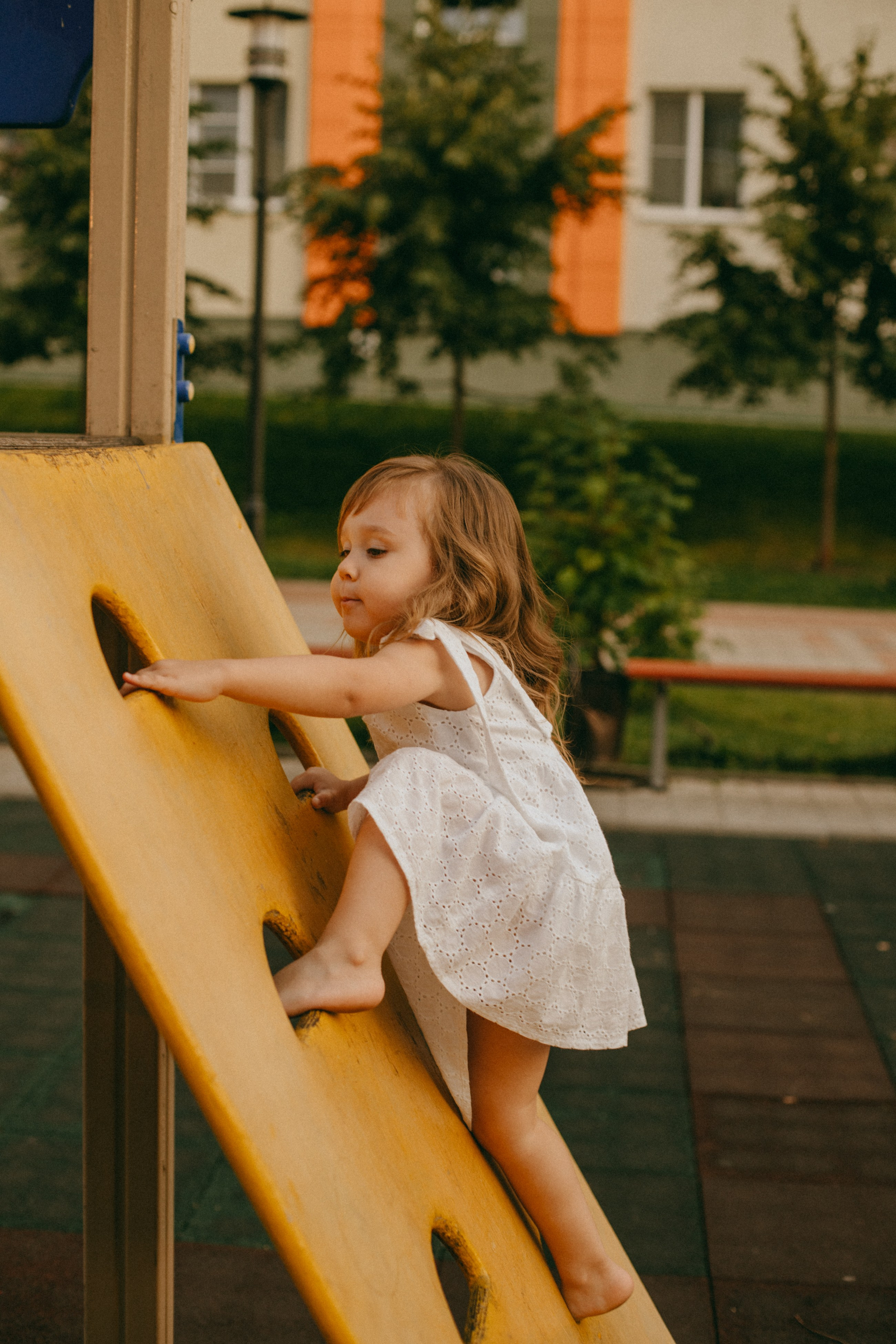 Эмма и Влада на летней прогулке с мамой. Фотограф Наталья Кургина Слюдянка Иркутск