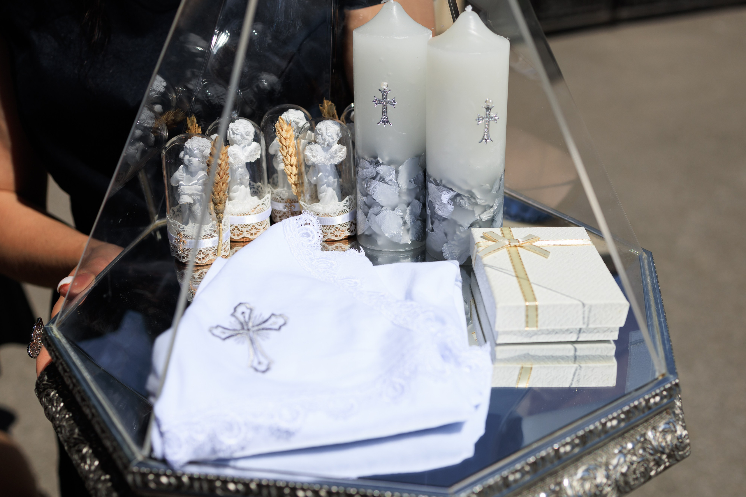 Фотосъёмка таинства крещения и крестин в городах Я фотограф снимающий венчания в городах Минеральные Воды, Пятигорск, Кисловодск, Ессентуки,. Репортажный и свадебный фотограф Пятигорск и КМВ