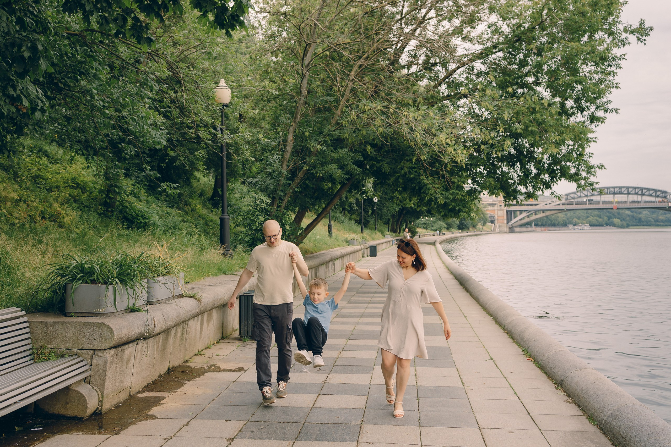Семейная прогулка. Семейный Фотограф в Москве Евгения Симоненко