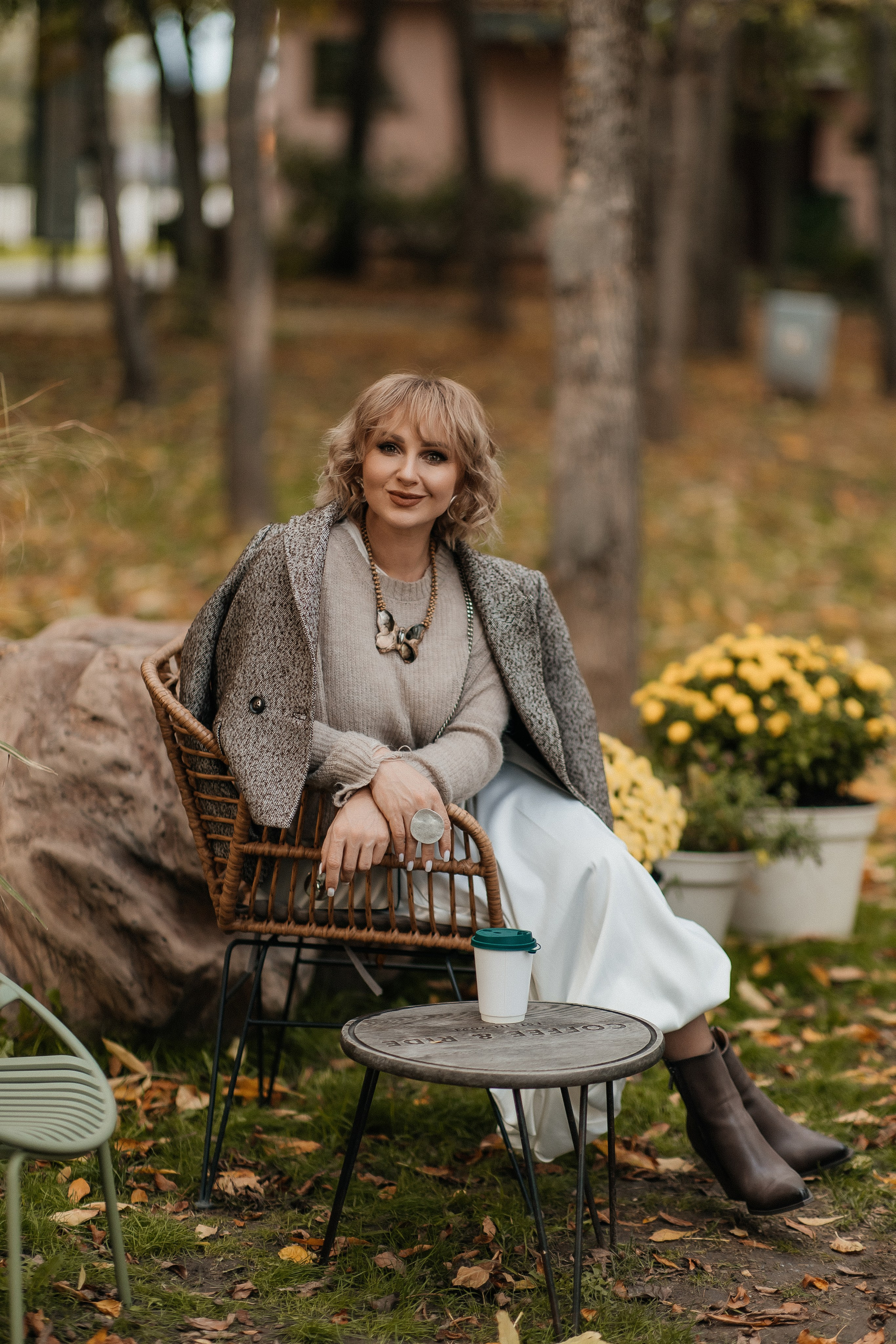 Маша и осень