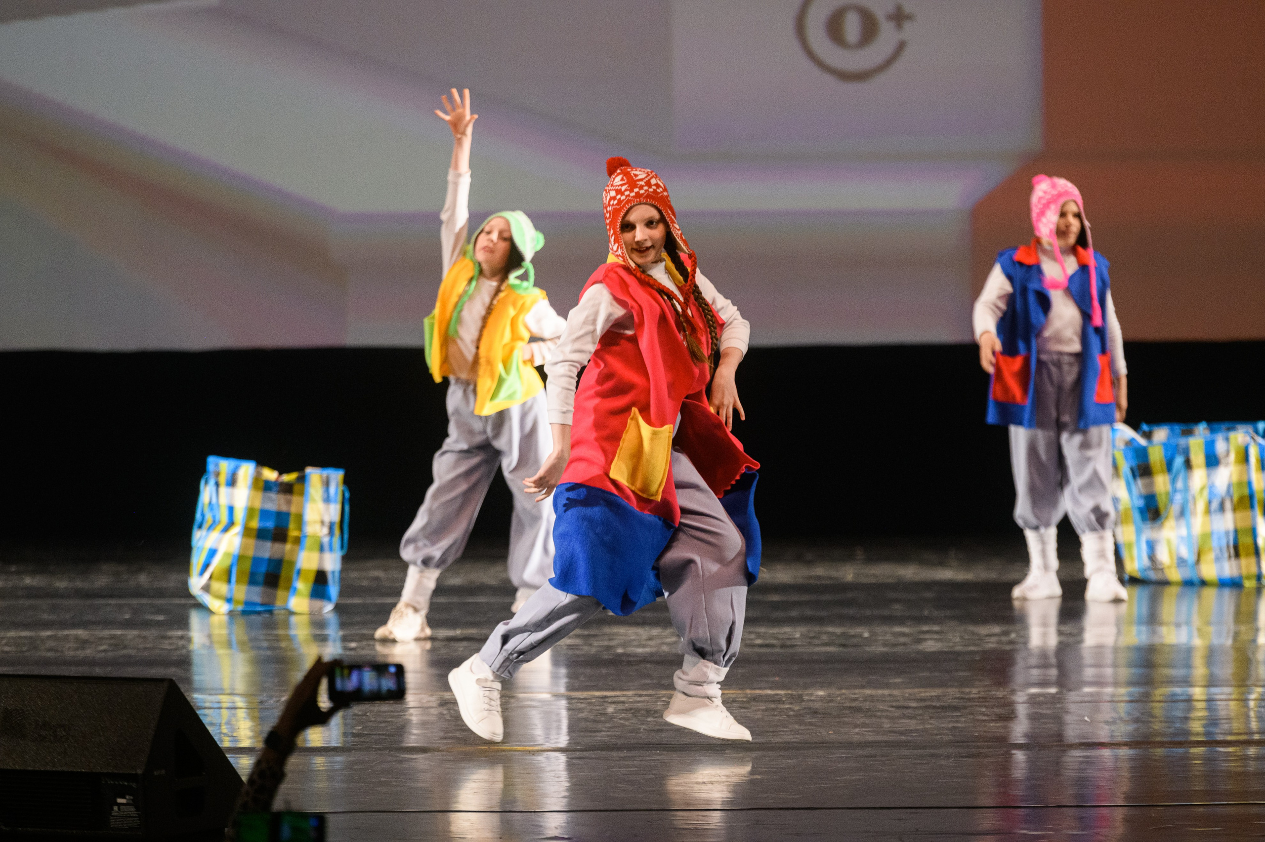 23 апреля, часть 1, БКЗ Октябрьский, г. Санкт-Петербург. Золотое яблочко