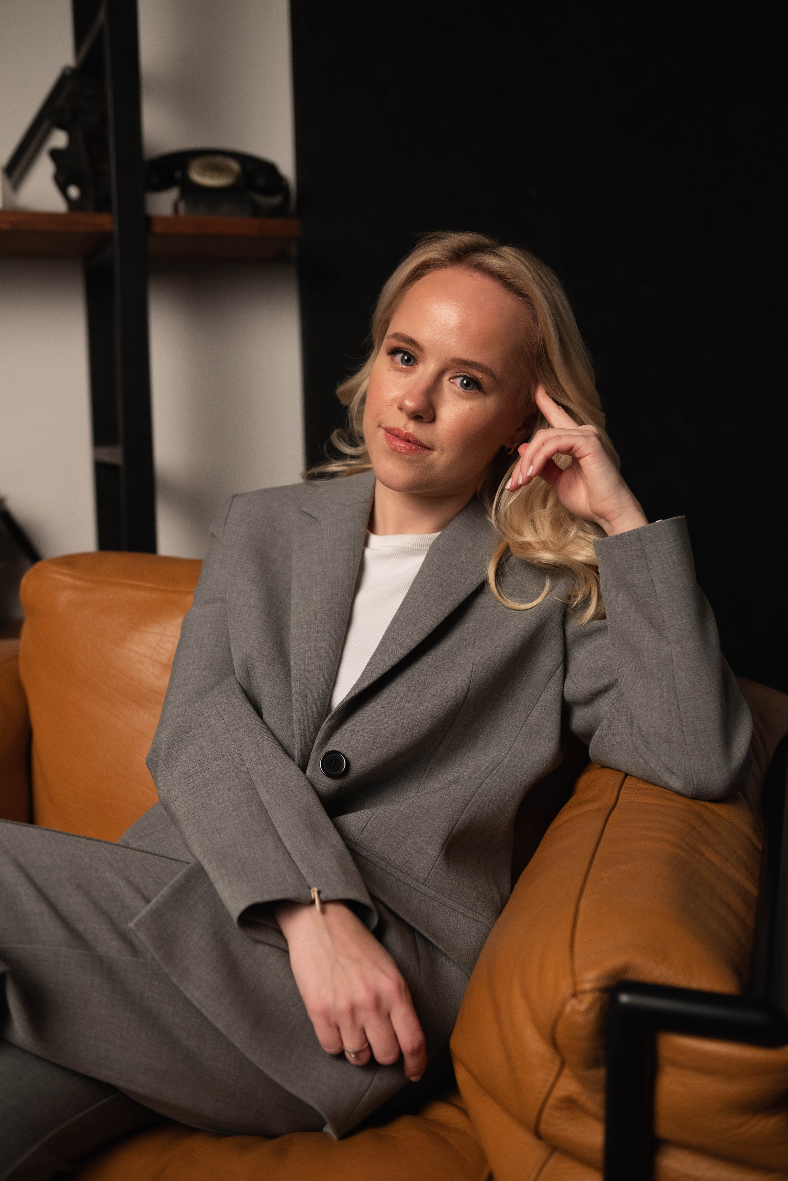 Полина Возиян (съемка для блога юриста @ation.law). Фотограф Москва Настя Профотовна. Репортажные, свадебные и контент фотосессии