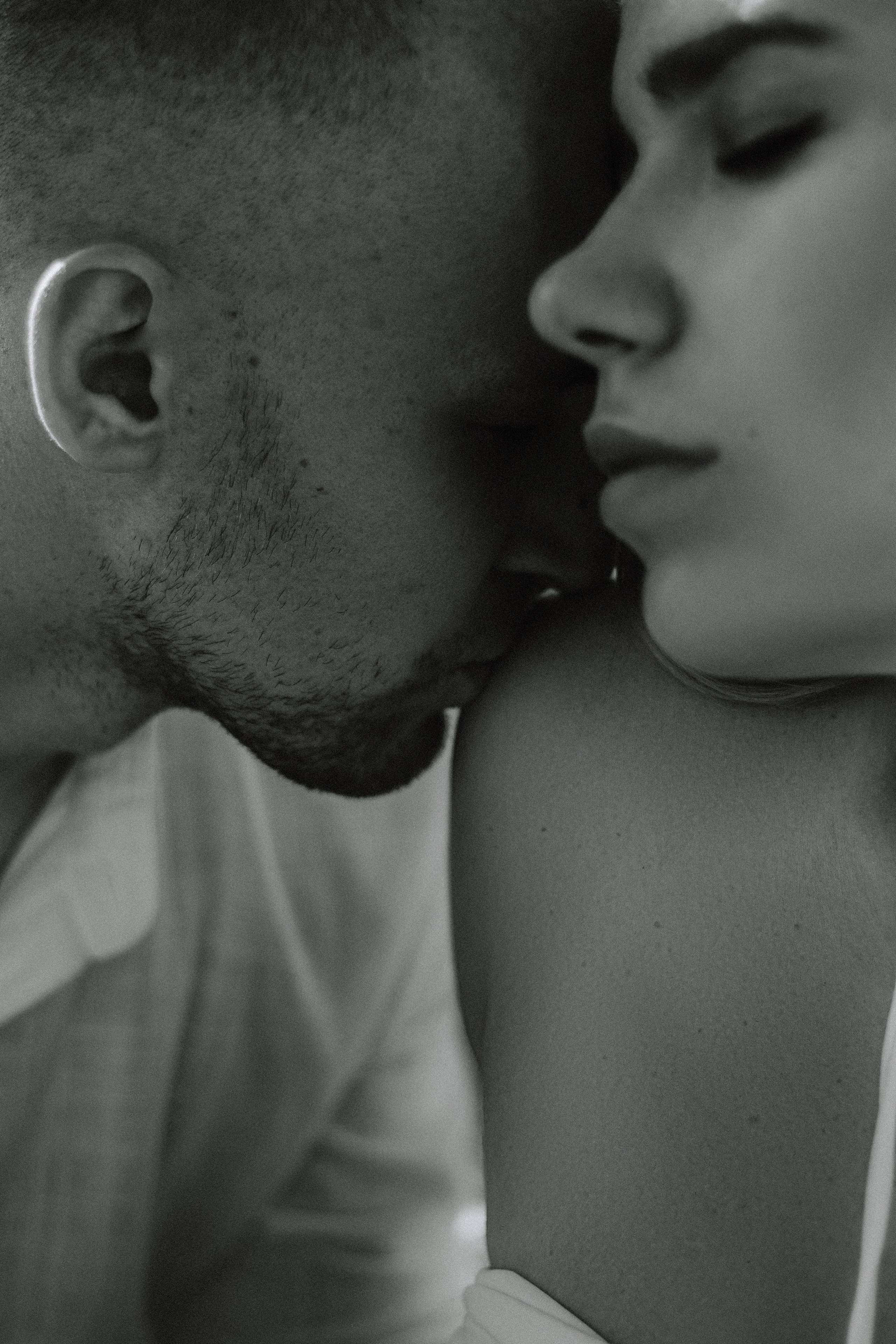 Евгений и Александра на берегу моря. Фотограф в Крыму | Виктория Нотевская