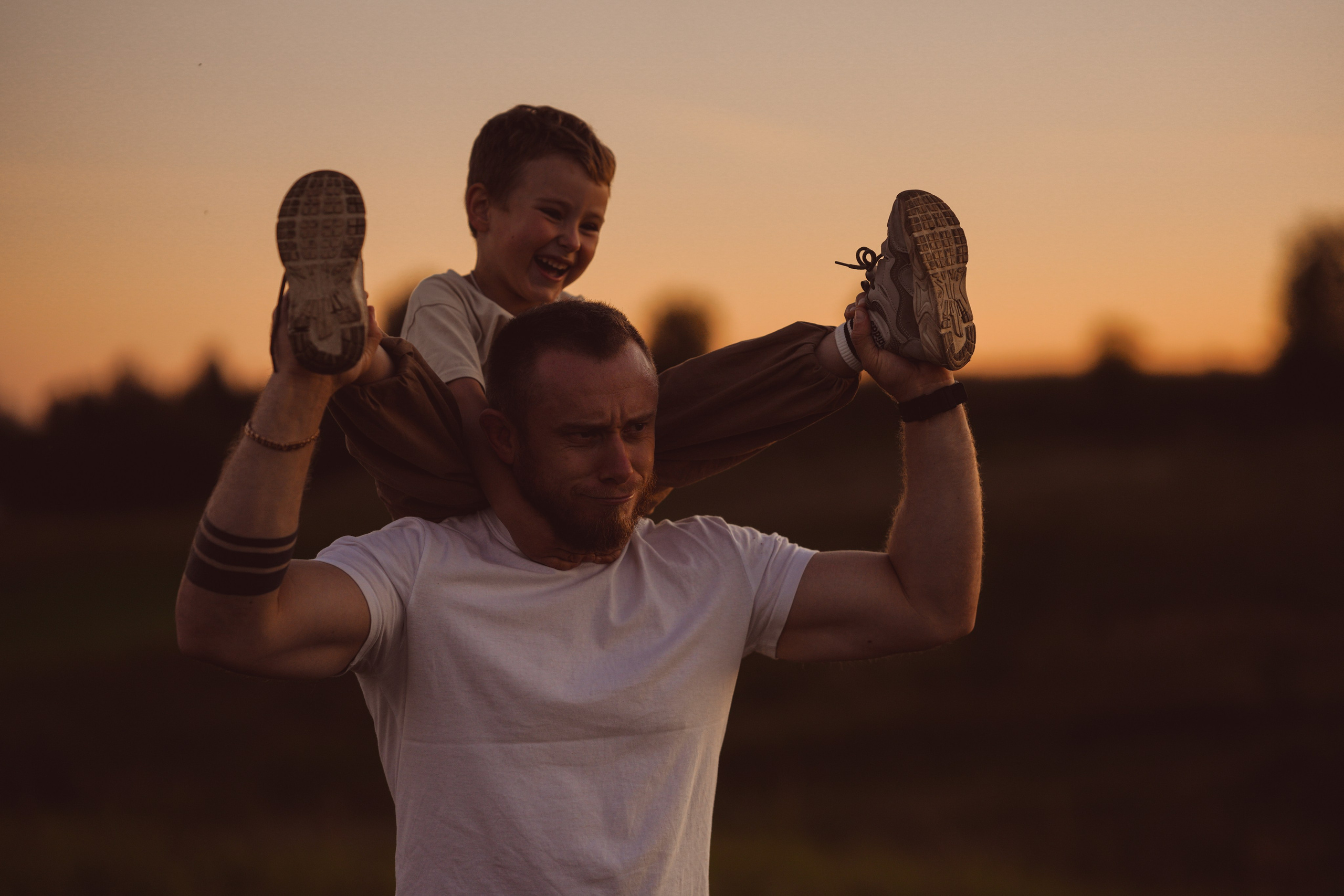 Семья Тони и Саши на закате. Семейный и портретный фотограф в Санкт-Петербурге Татьяна Гримоть