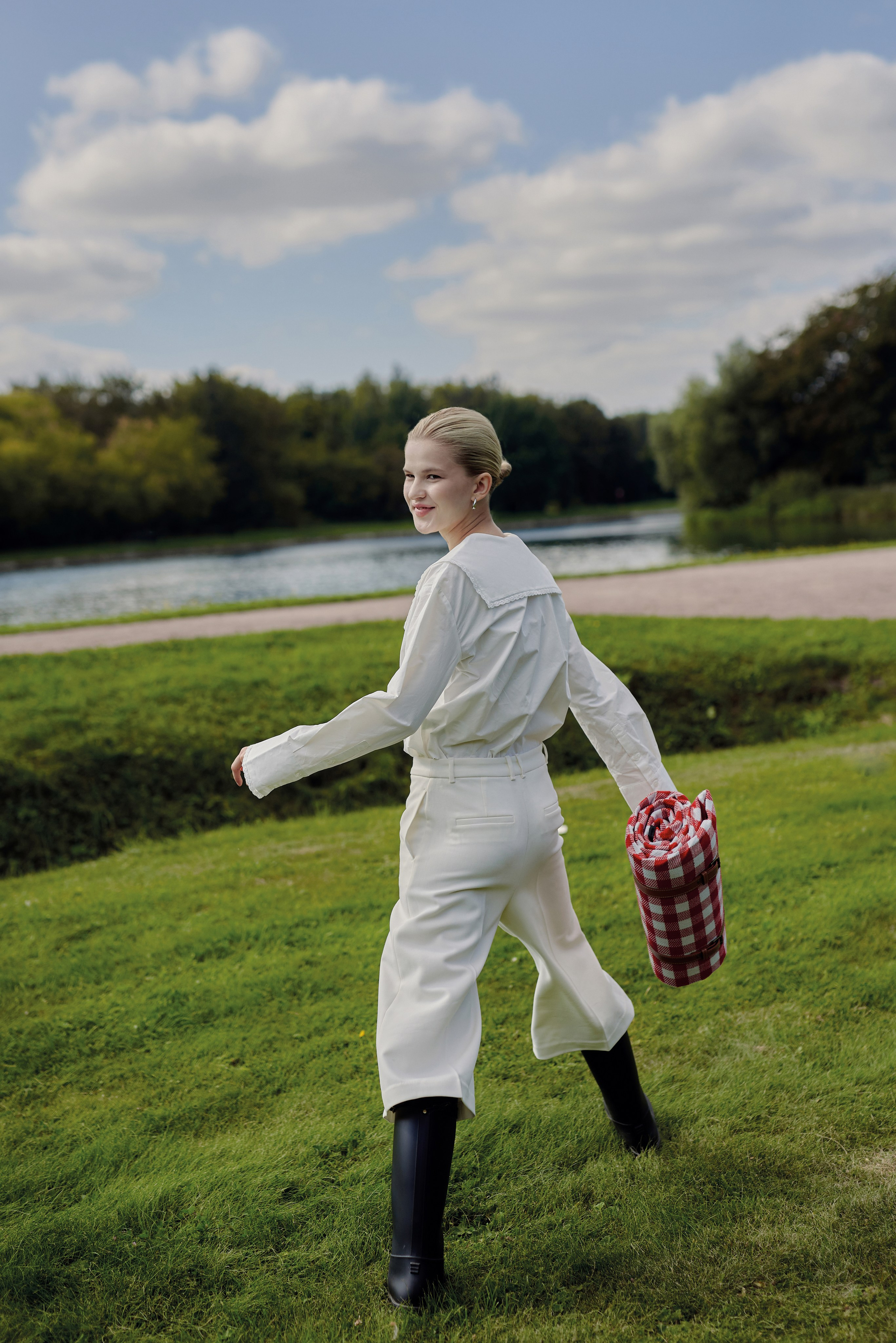 Компейн для бренда одежды. Наталия Дианова — фотограф для брендов и экспертов в Москве