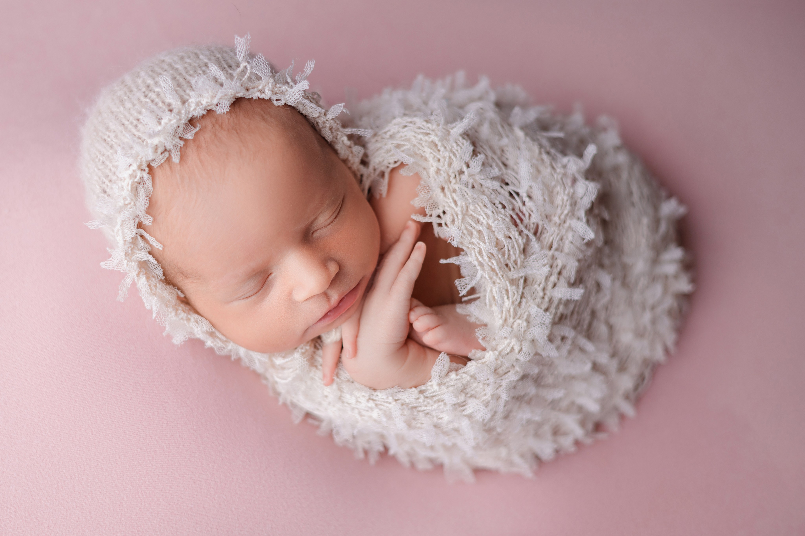 Амалия. Евгения Горбунова фотограф новорожденных в Новом Уренгое