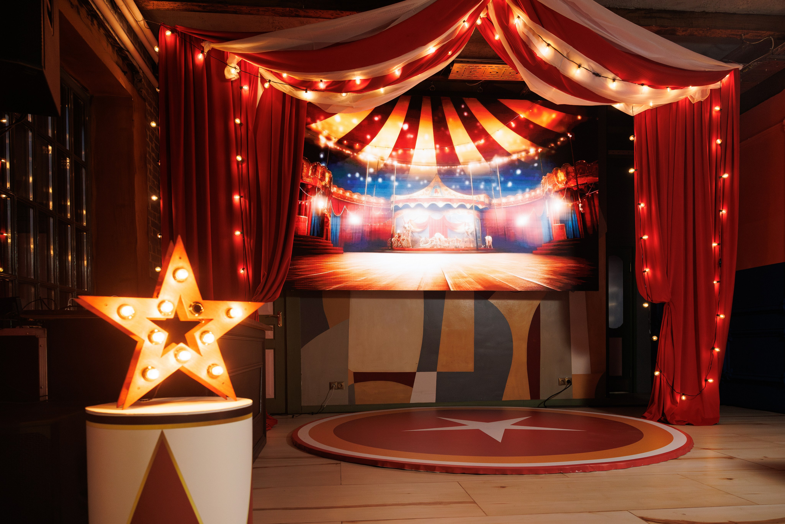 Корпоратив в стиле «Цирк». Репортажный фотограф Ольга Кочетова в Москве