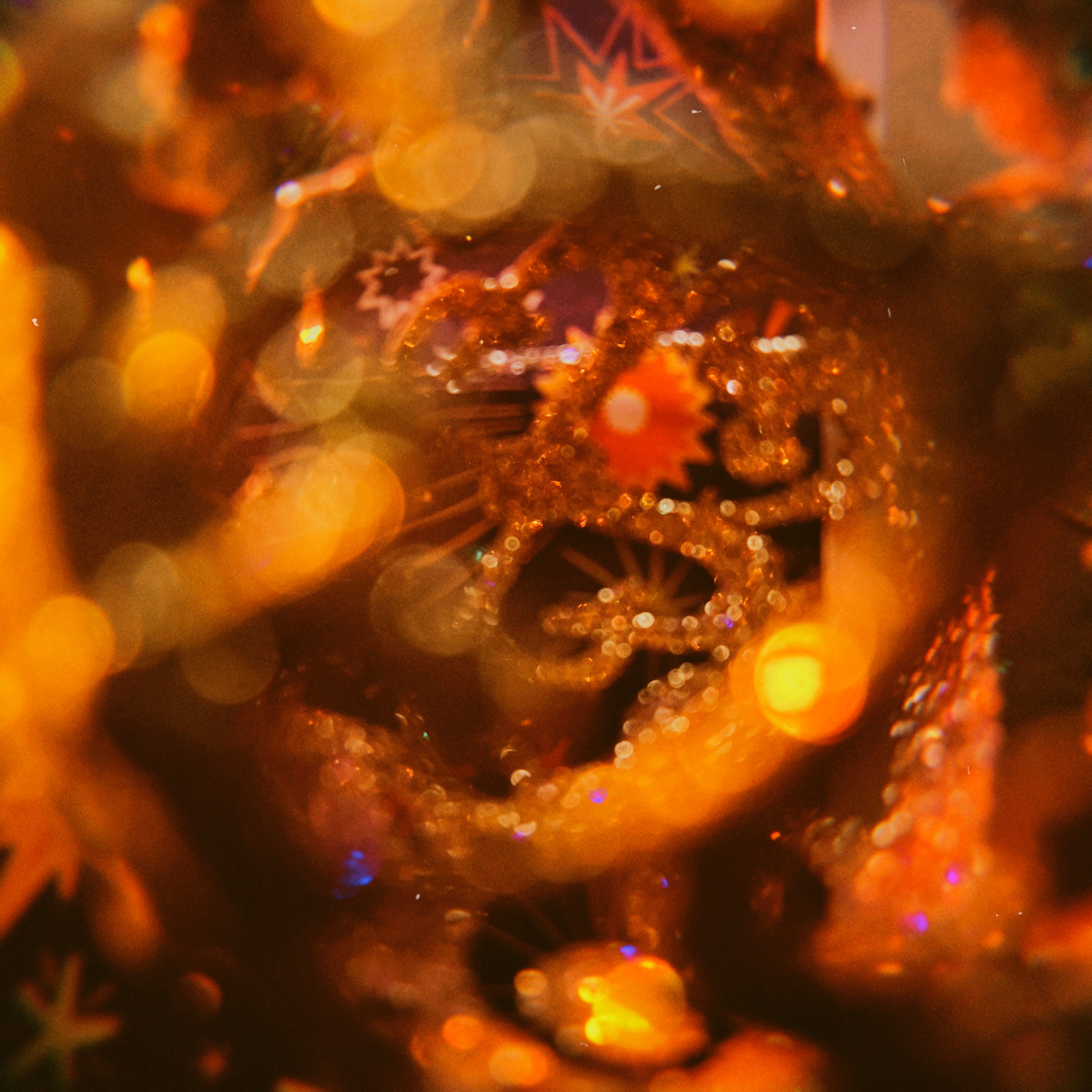 ОБЛОЖКА ДЛЯ ТРЕКА: ЕВГЕНИЯ ПЕЛЕВИНА — В ЯНВАРЕ. Фотография для артистов