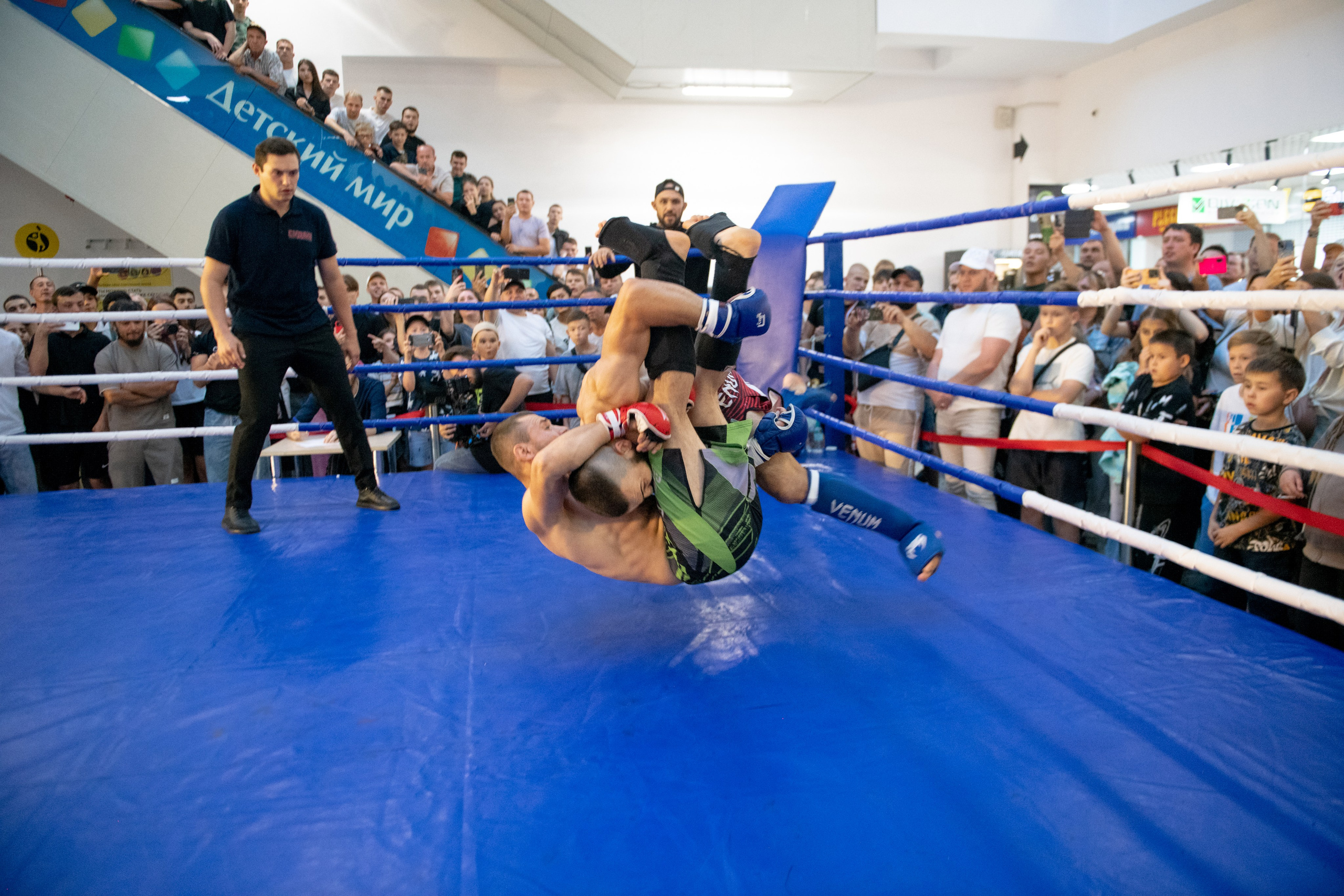 Турнир по боевым искусствам в ТЦ «Сити Молл». Репортажный фотограф в Стерлитамаке Дмитрий Соколов