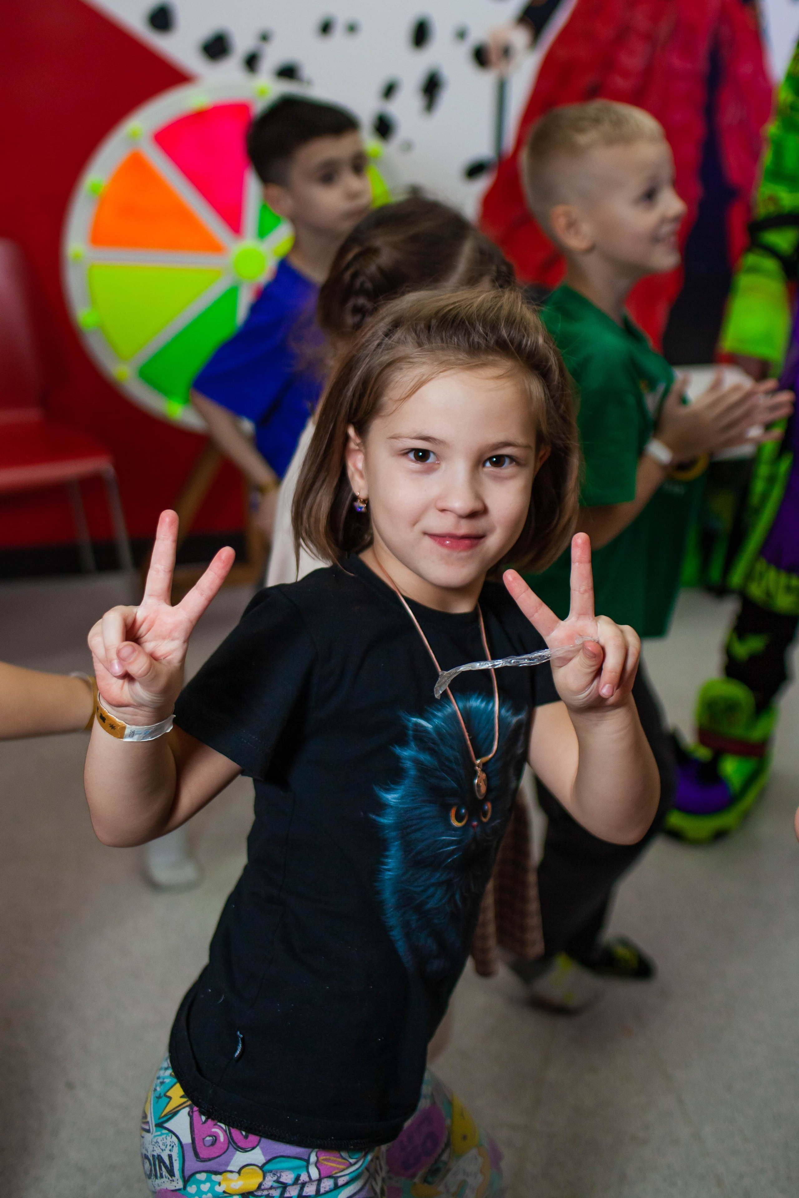Неон Челендж День рождения Ярослава. Детский и семейный фотограф в Санкт-Петербурге Елизавета Сорокина