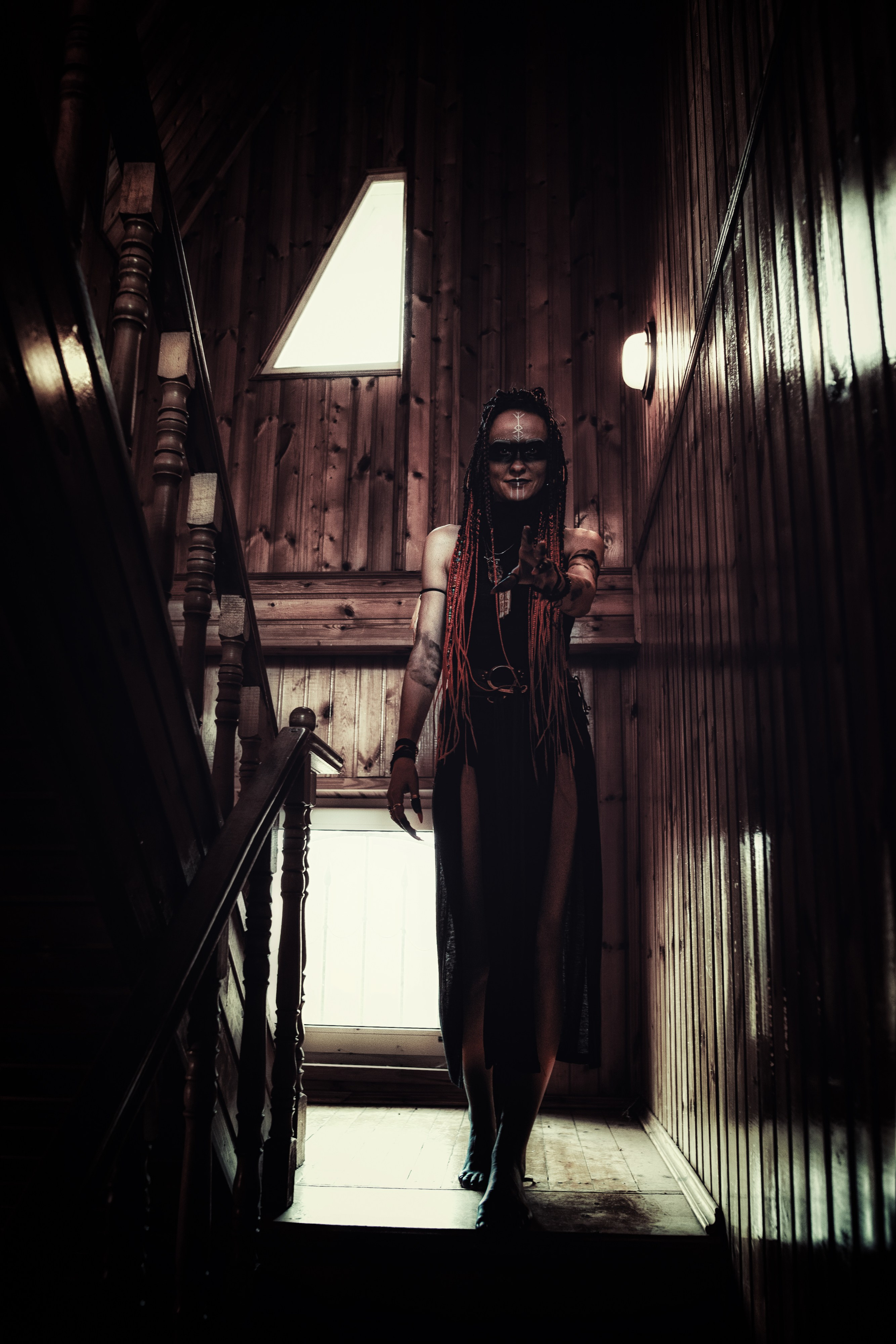 Ведьмина роща — это ТФП фотопроект с непрофессиональной, но очень красивой моделью, Мариной. Фотограф портретист в Троицке и Москве Иван Парусиди