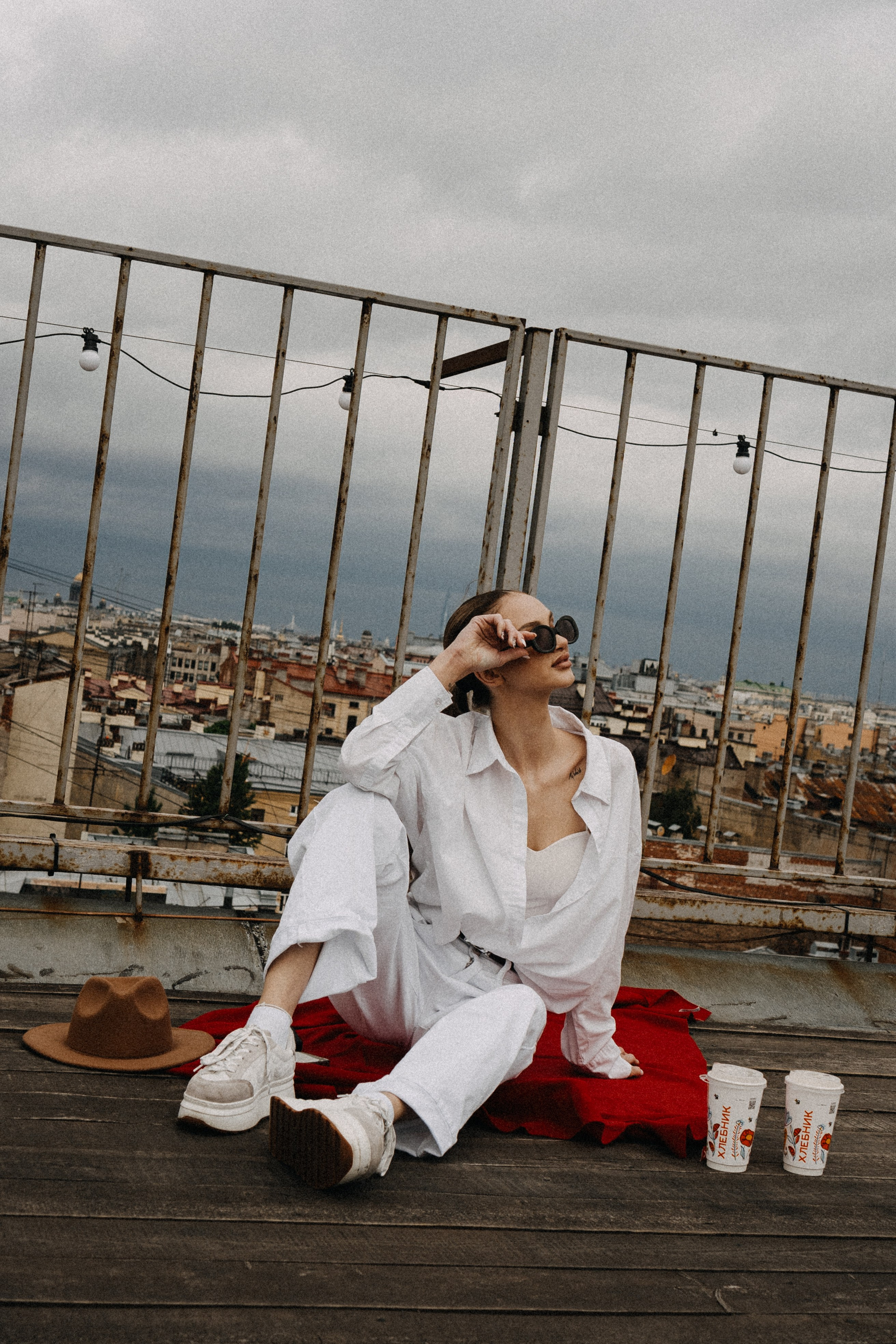 МЫ ГУЛЯЛИ ПРО КРЫШАМ ПИТЕРА. Профессиональный фотограф, Санкт-Петербург — Виктория Богомолова