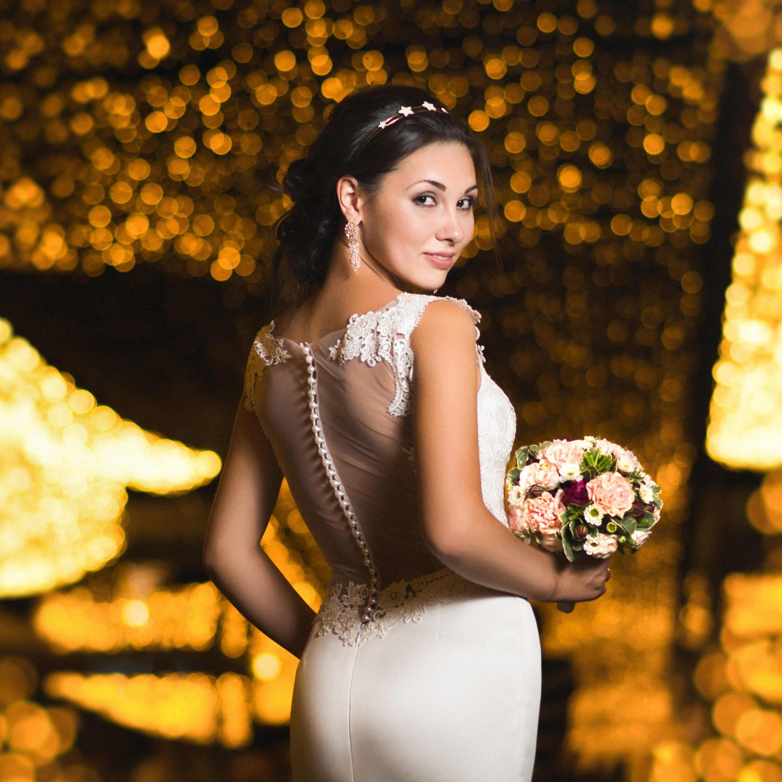 Свадебная Фотосессия в г. казани | Фотограф на Свадьбу в г. Казани Фотограф Садег Азарми тел. +79172288430 ✔ Сборы невесты и жениха✔ Утро невесты (детали, эмоции, подготовка)✔ Репортажная съёмка ЗАГСа и выездной регистрации✔ Свадебная прогулка✔ Фотосъёмка банкета и вечеринки✔ Креативные и тематические свадьбы✔ Свадьба на природе (лайфстайл)✔ Девичники и мальчишники