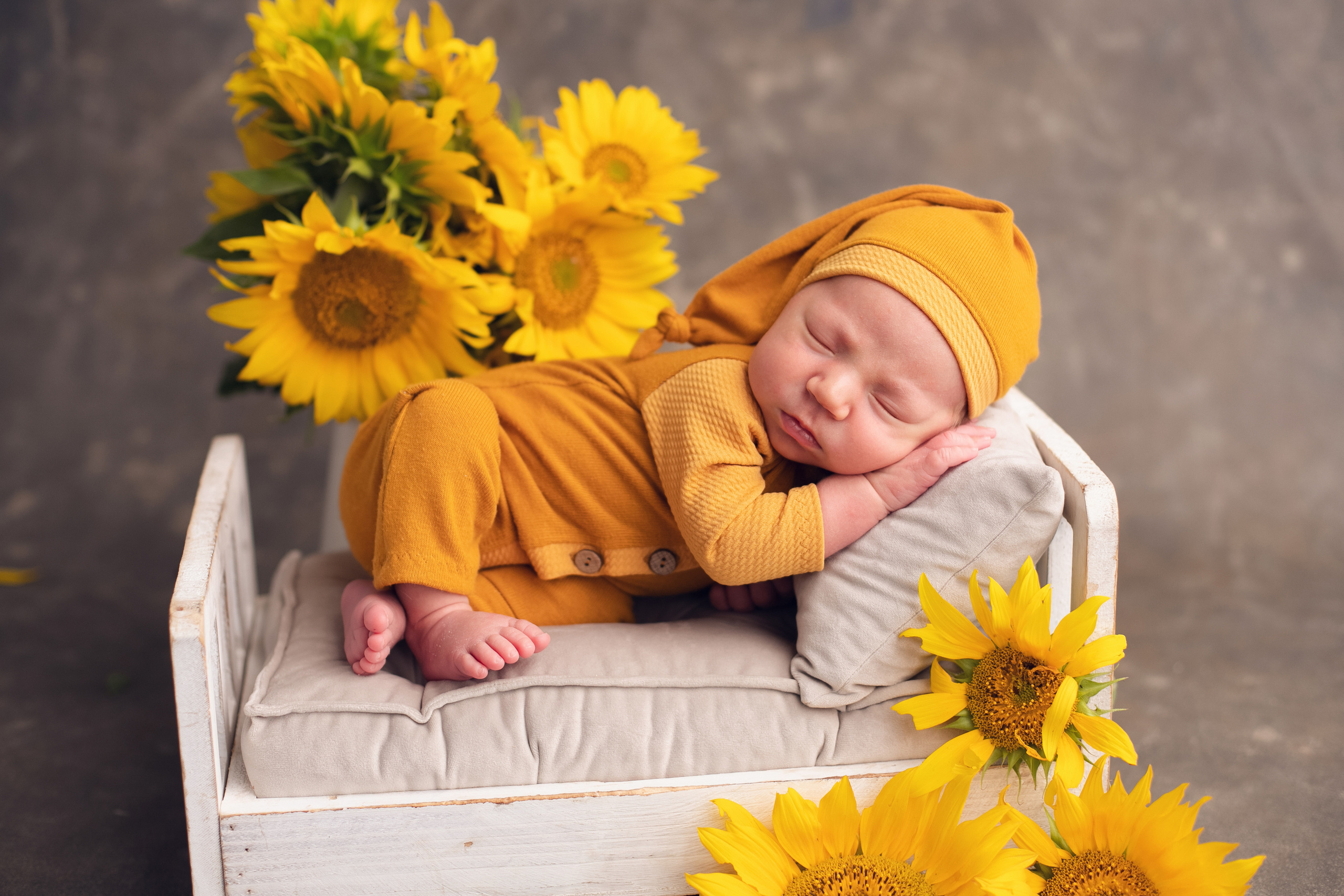 Фотограф новорожденных в г. Россошь Виктория Нечепуренко