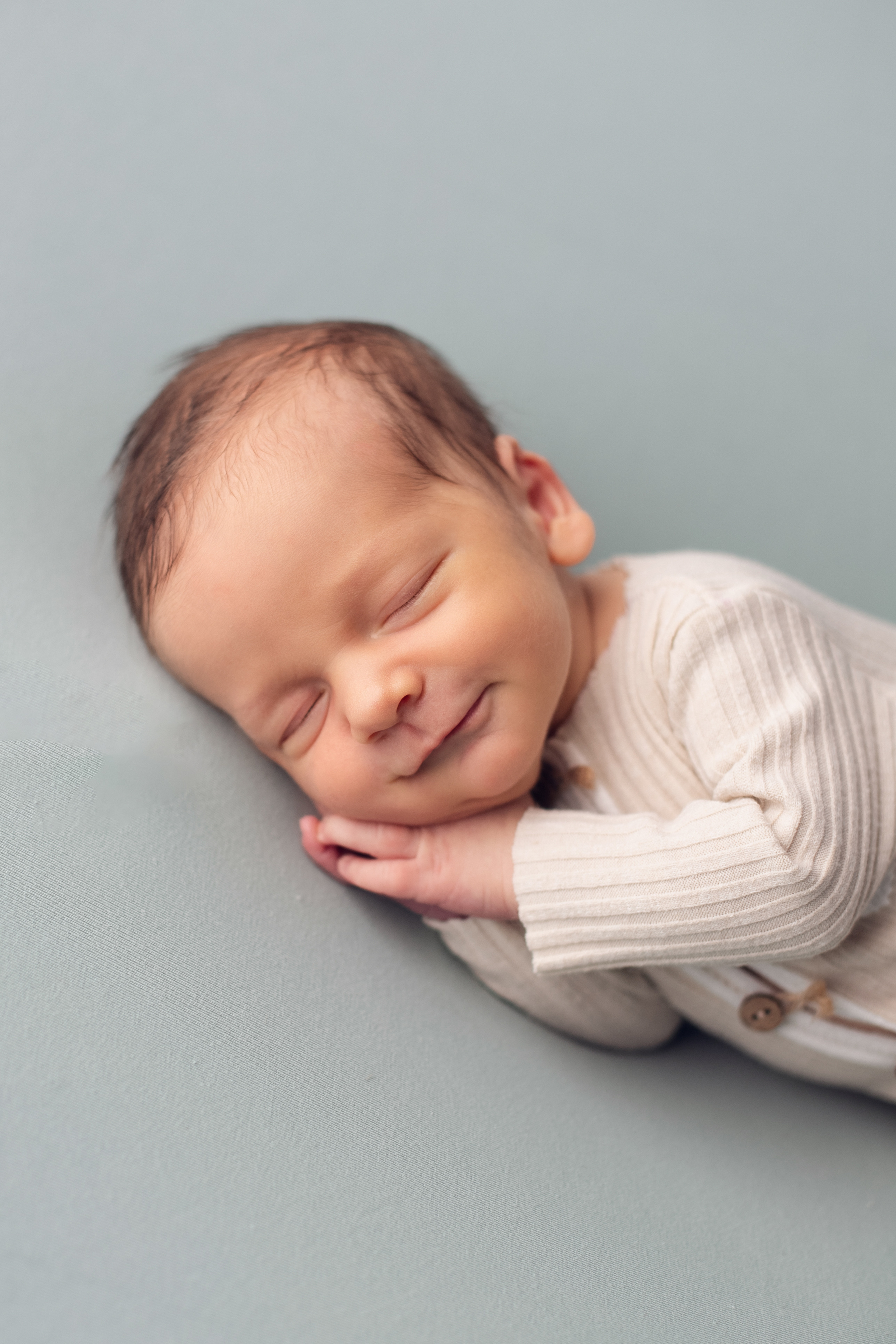 Фотограф новорожденных в г. Россошь Виктория Нечепуренко