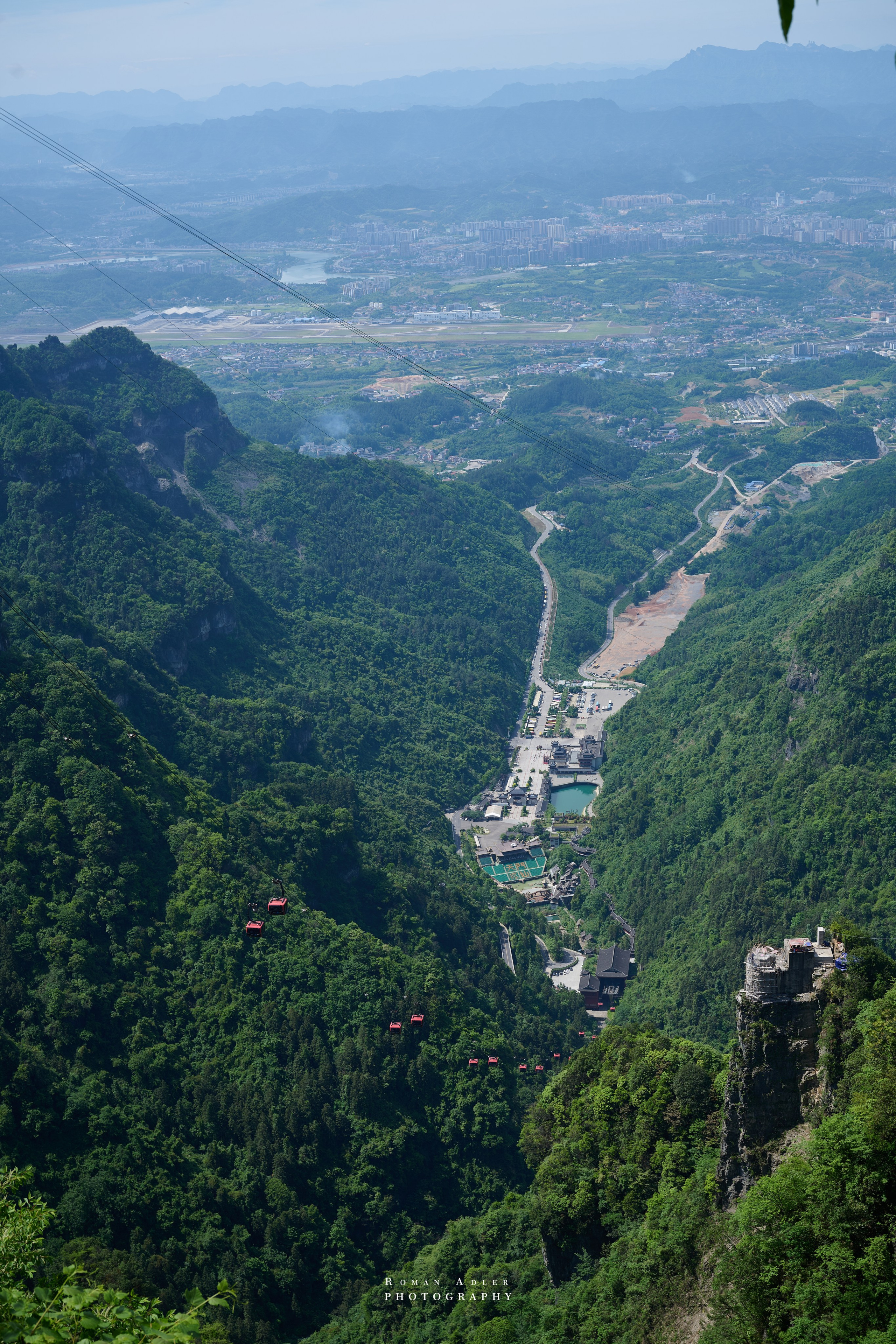 Heaven’s Gate — Zhangjiajie’s Iconic Mountain
