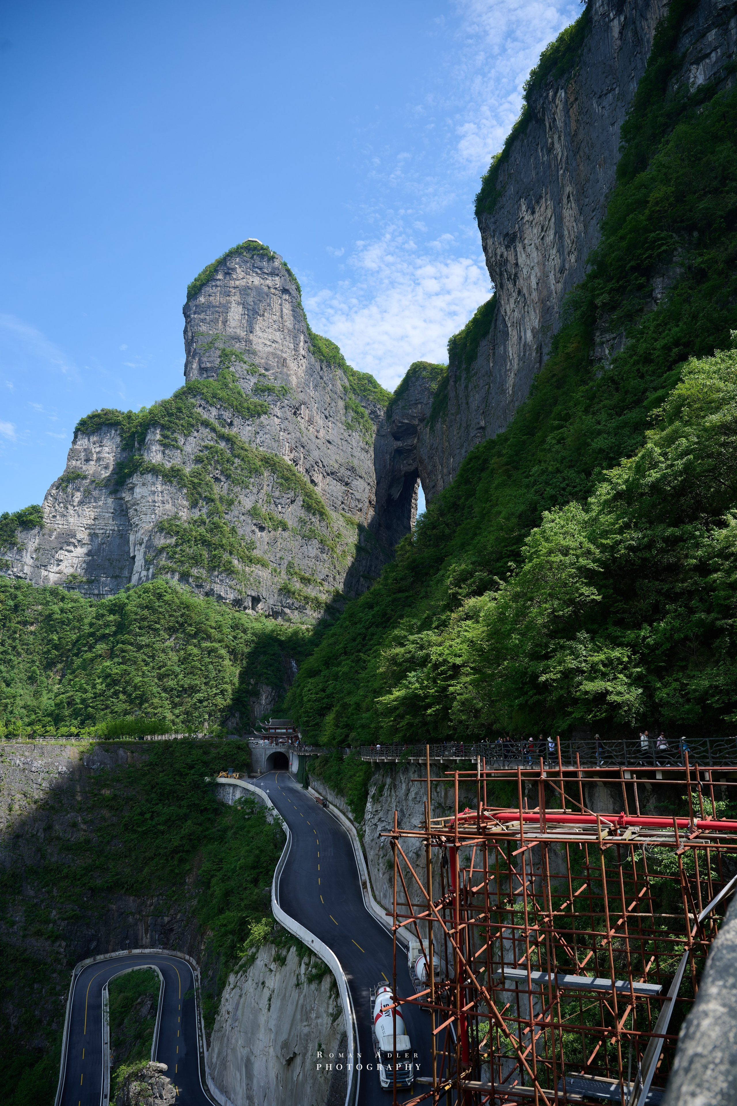 Heaven’s Gate — Zhangjiajie’s Iconic Mountain