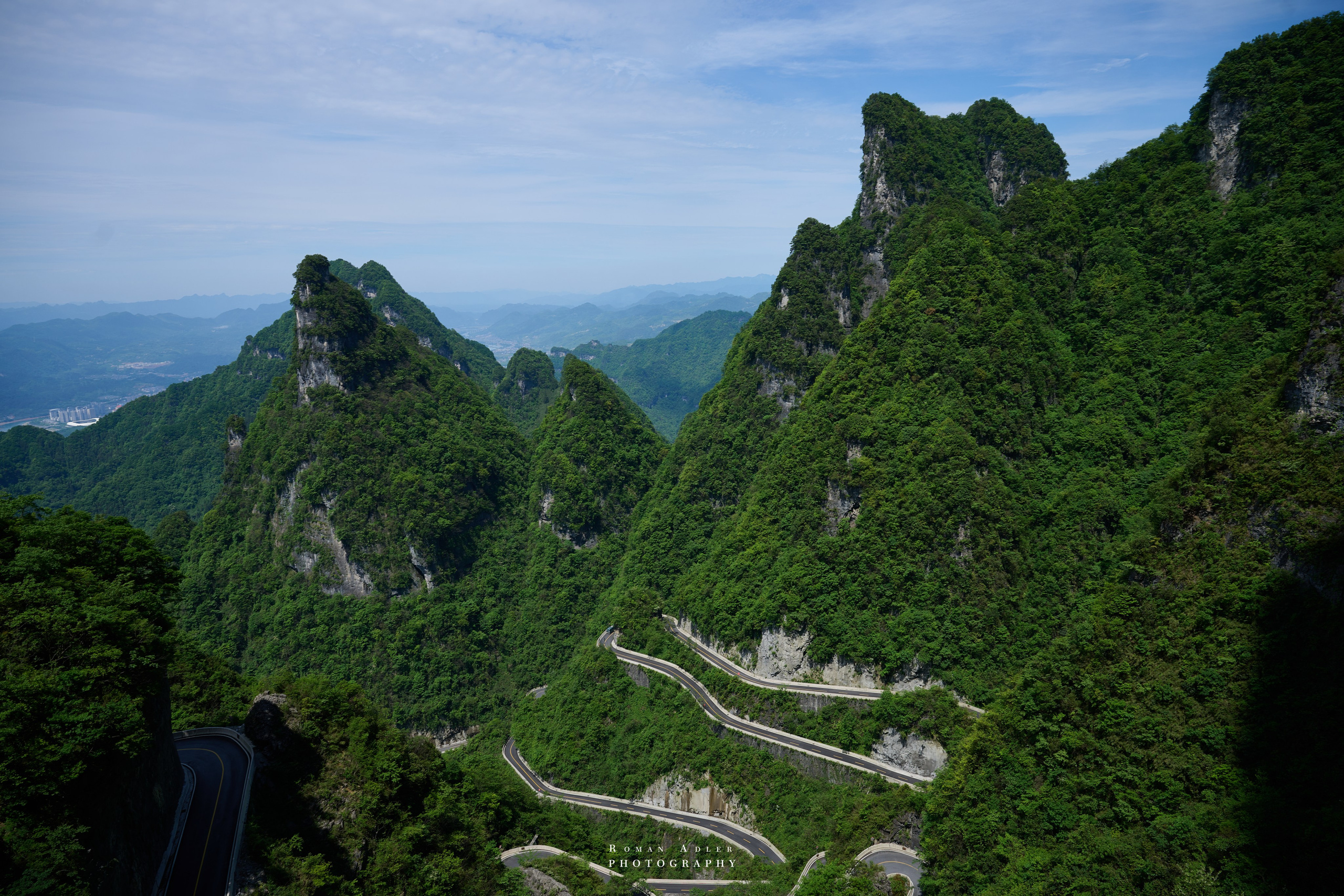 Heaven’s Gate — Zhangjiajie’s Iconic Mountain