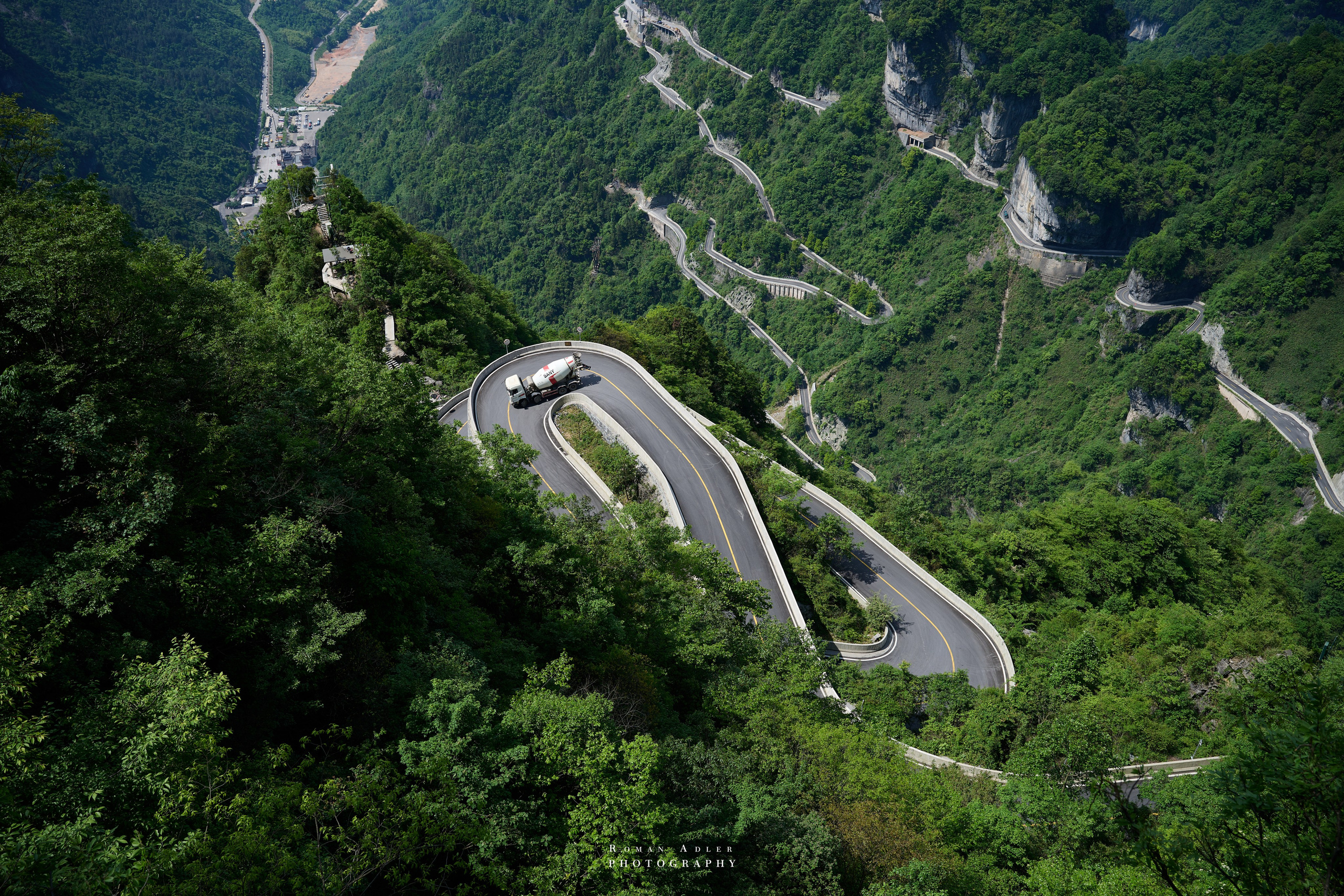 Heaven’s Gate — Zhangjiajie’s Iconic Mountain