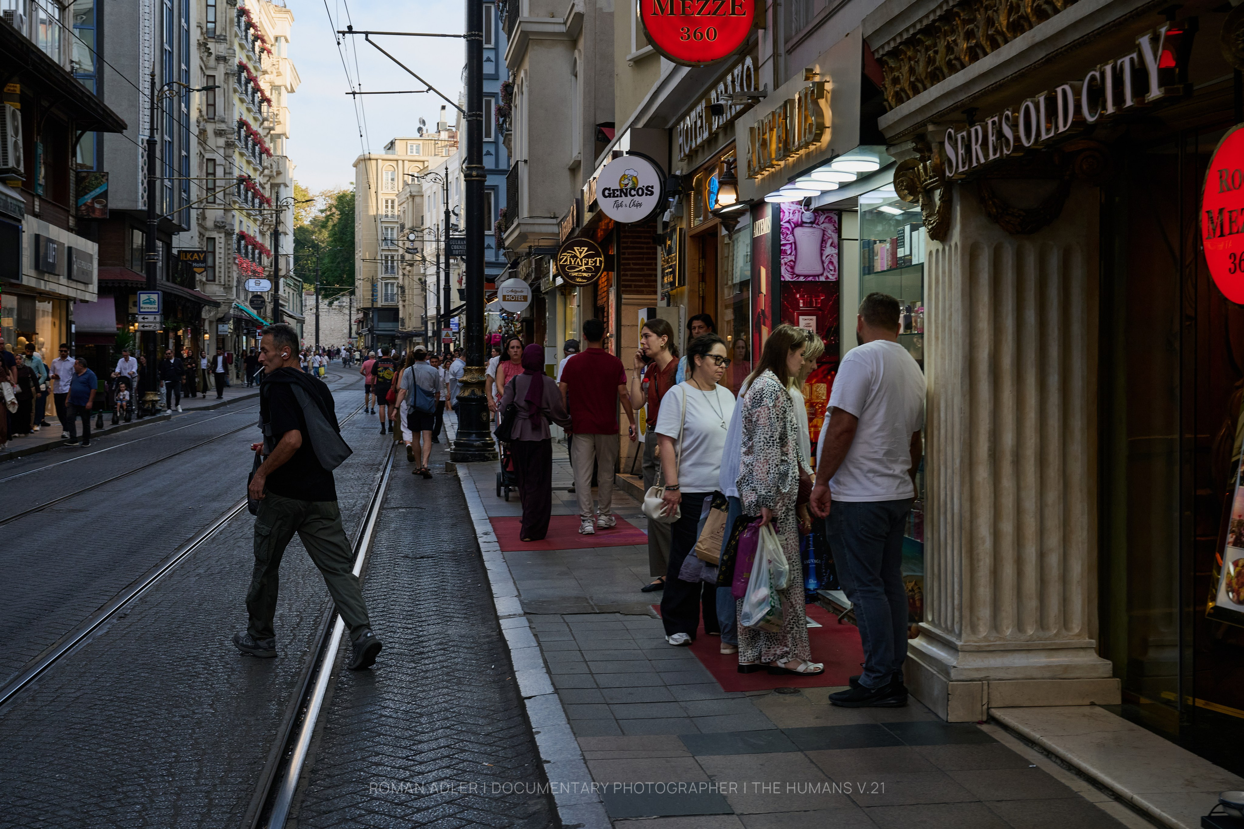 Стамбул. Сентябрь 2026. Roman Adler | Belgesel Fotoğrafçı | The Humans v.21