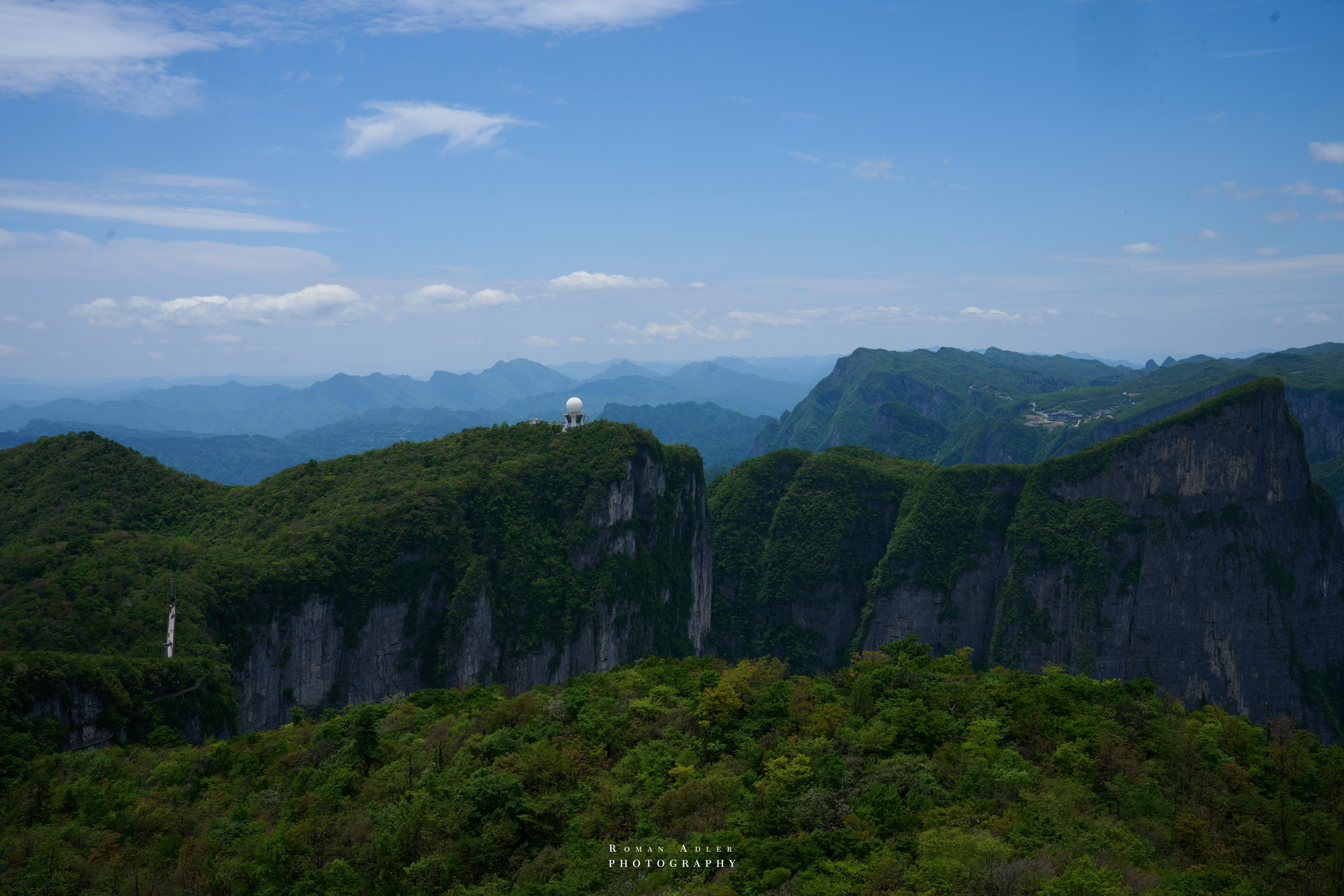Heaven’s Gate — Zhangjiajie’s Iconic Mountain