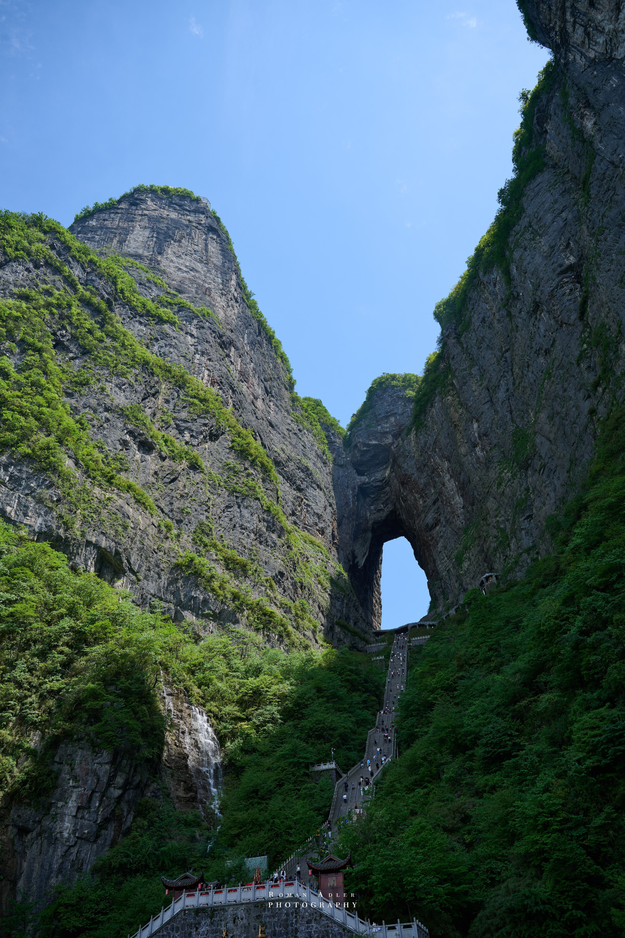 Heaven’s Gate — Zhangjiajie’s Iconic Mountain