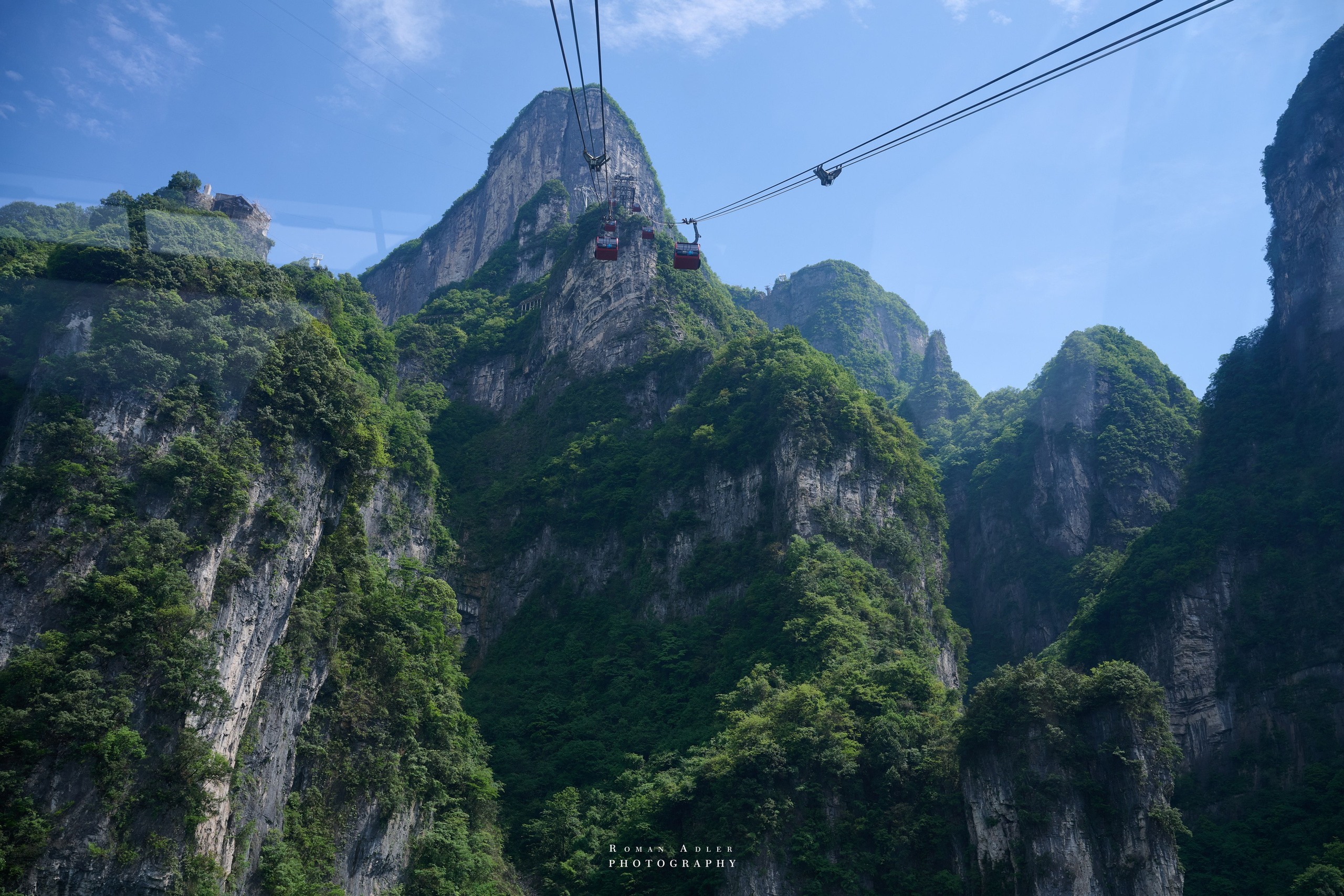Heaven’s Gate — Zhangjiajie’s Iconic Mountain