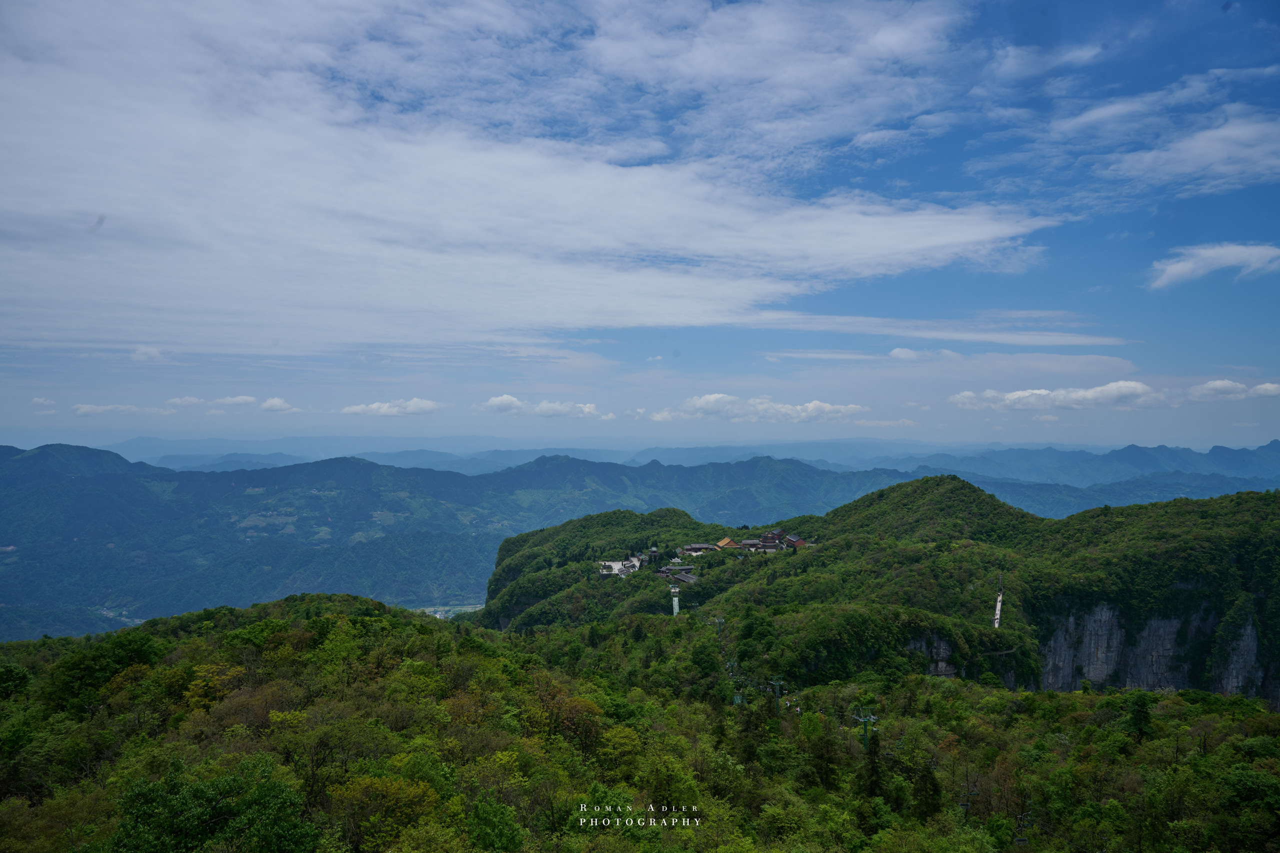 Heaven’s Gate — Zhangjiajie’s Iconic Mountain