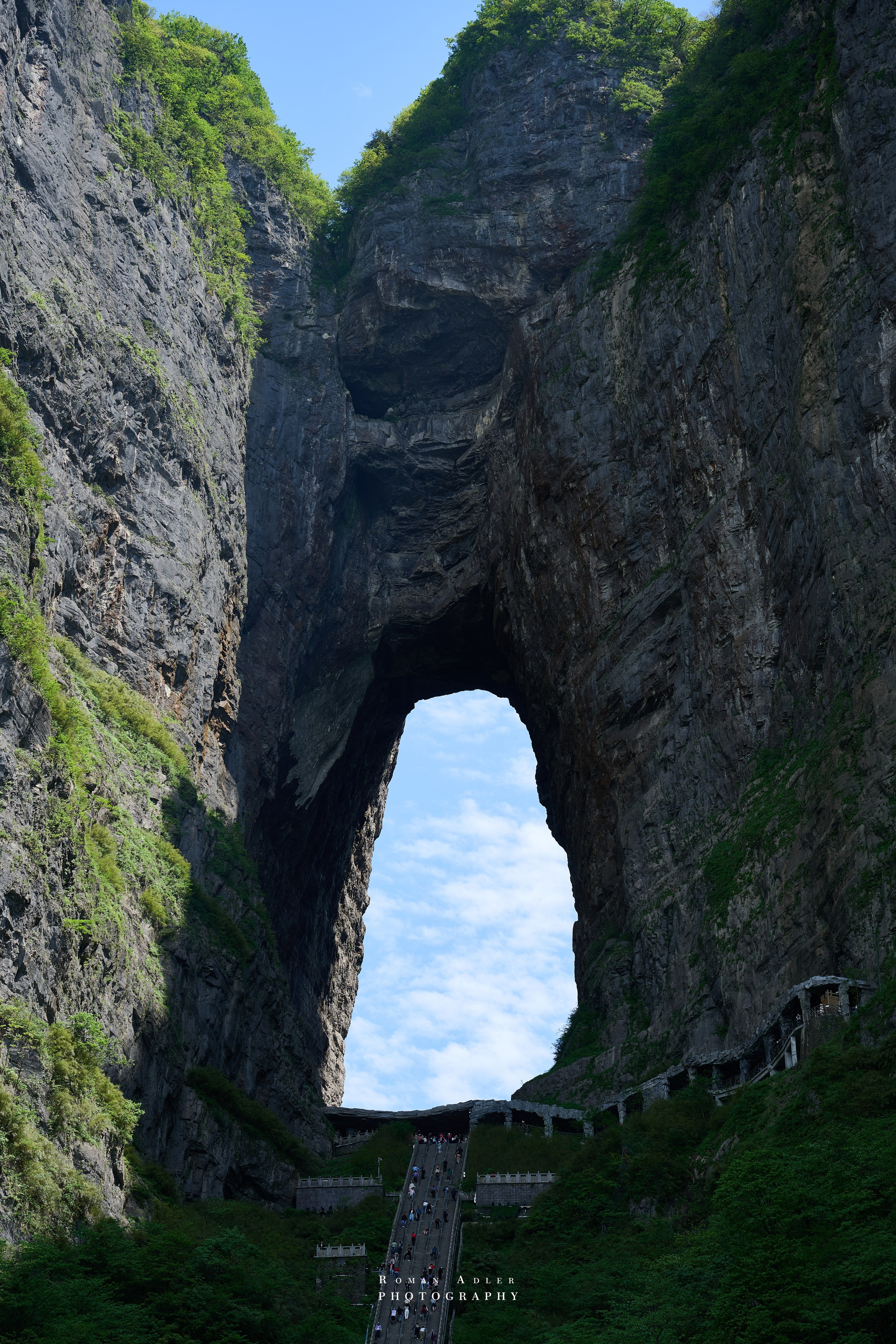 Heaven’s Gate — Zhangjiajie’s Iconic Mountain