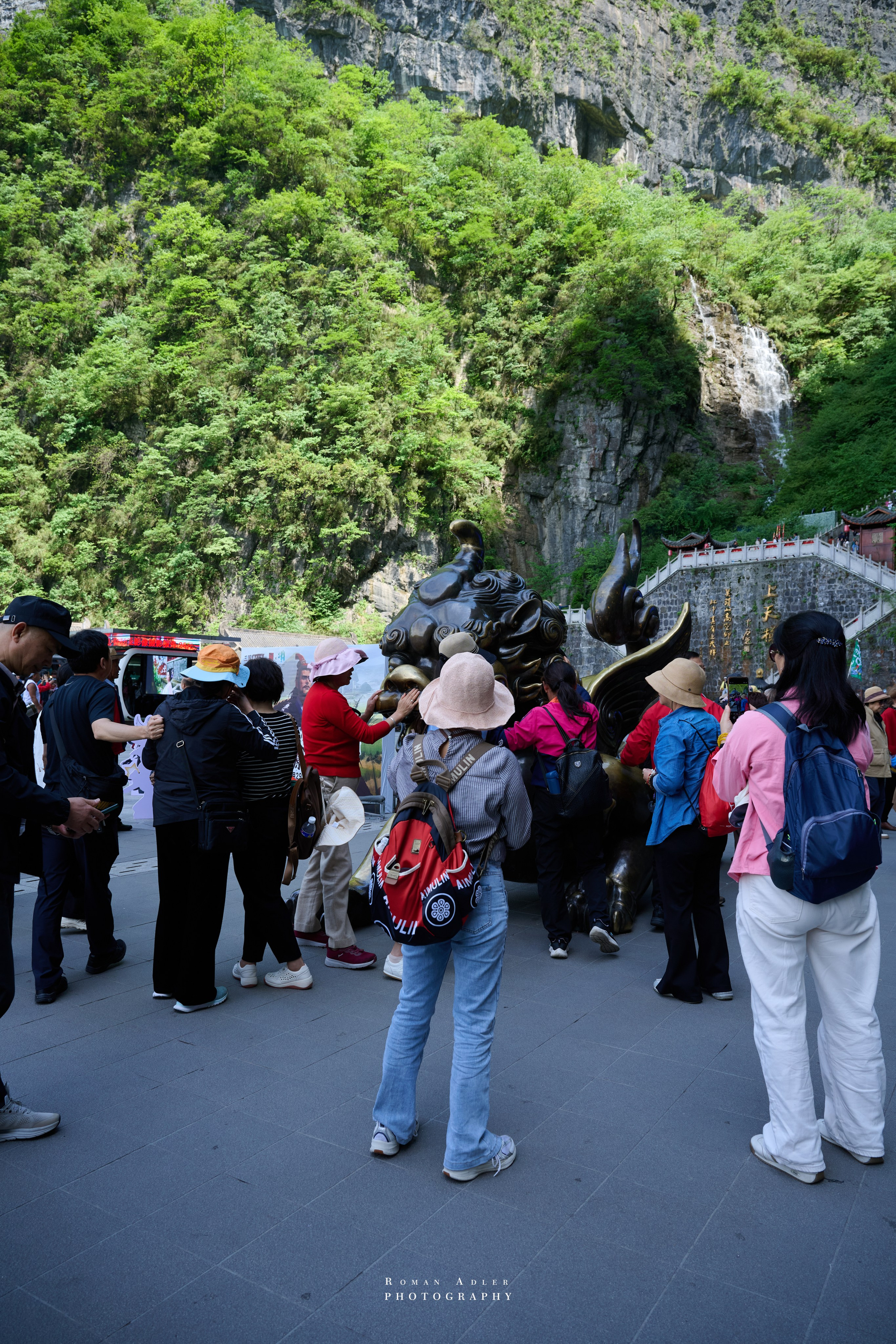 Heaven’s Gate — Zhangjiajie’s Iconic Mountain