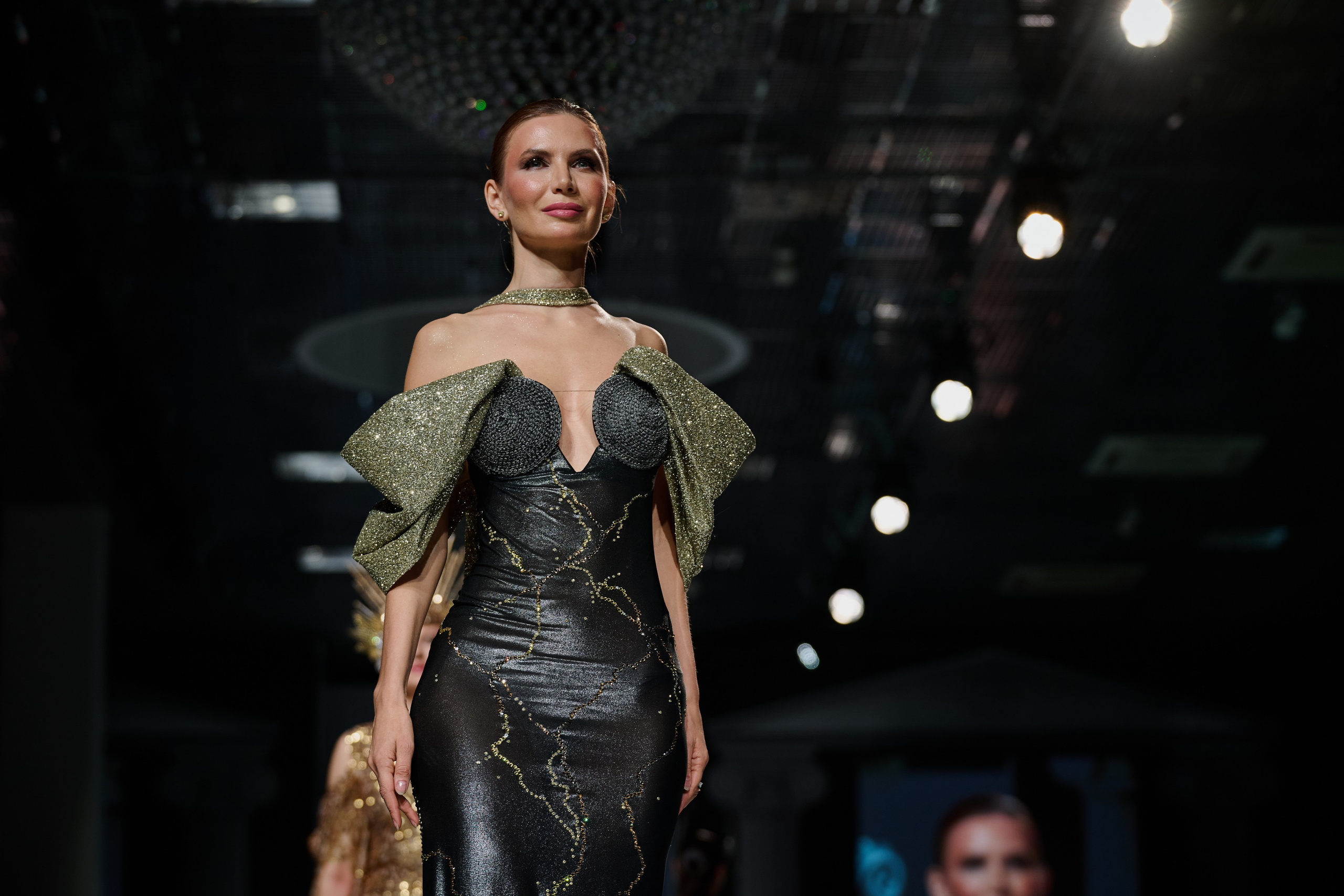 ESTET FASHION WEEK ВЕСНА — 2025. Фотограф Роман Адлер