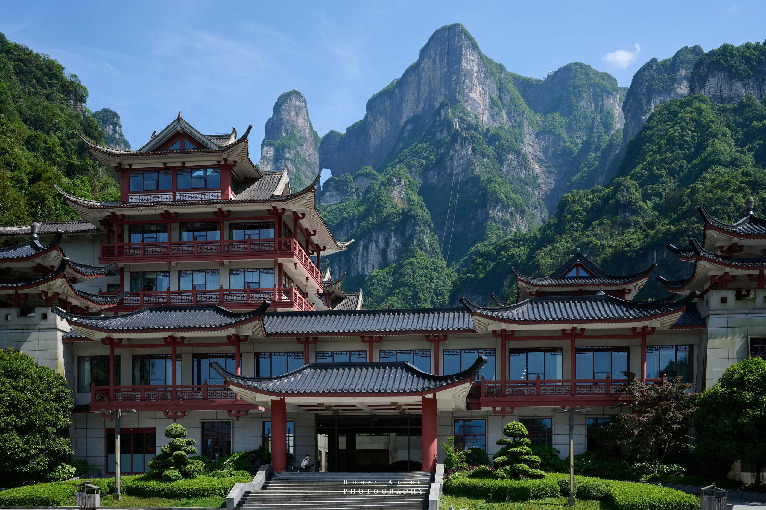Heaven’s Gate — Zhangjiajie’s Iconic Mountain