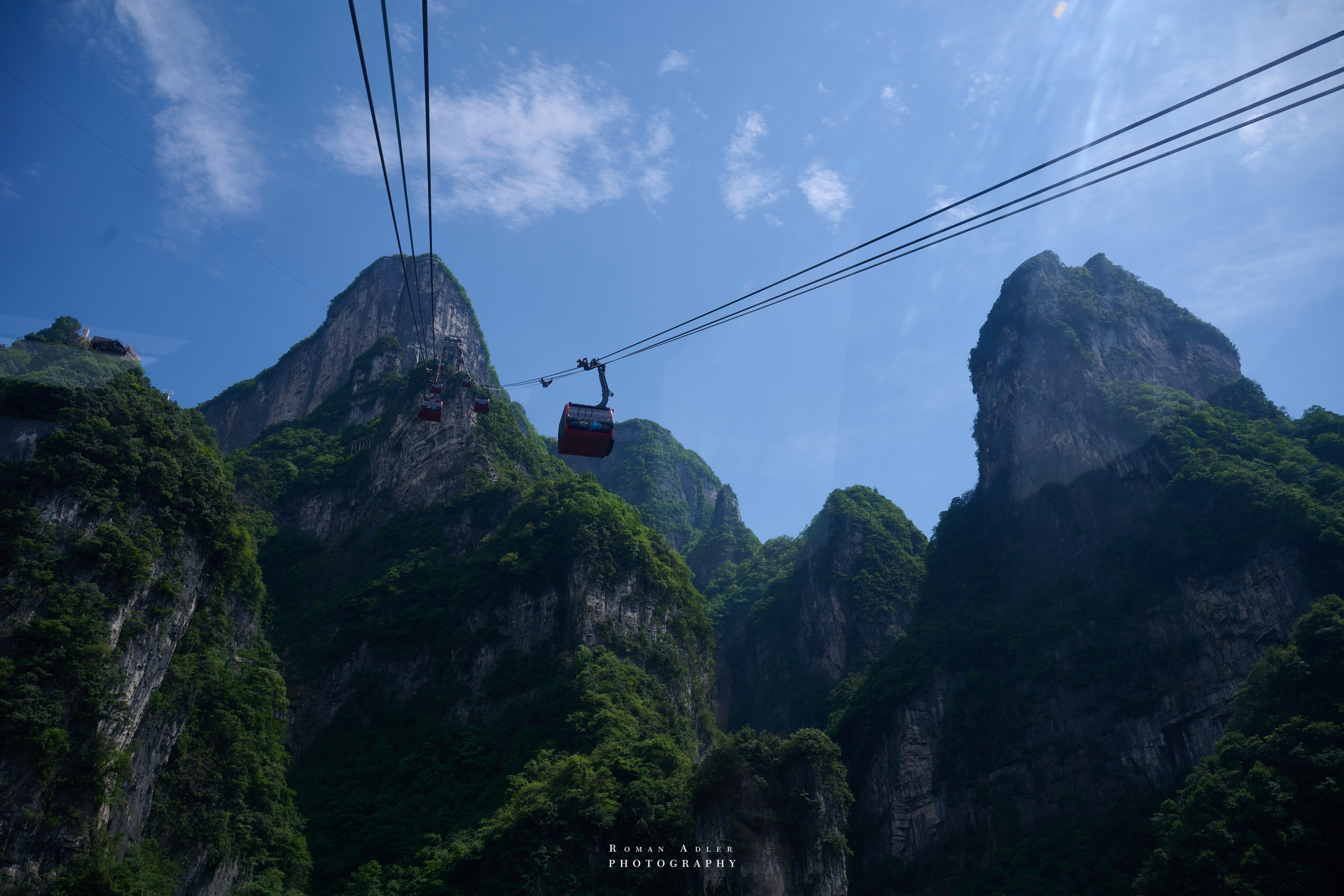Heaven’s Gate — Zhangjiajie’s Iconic Mountain