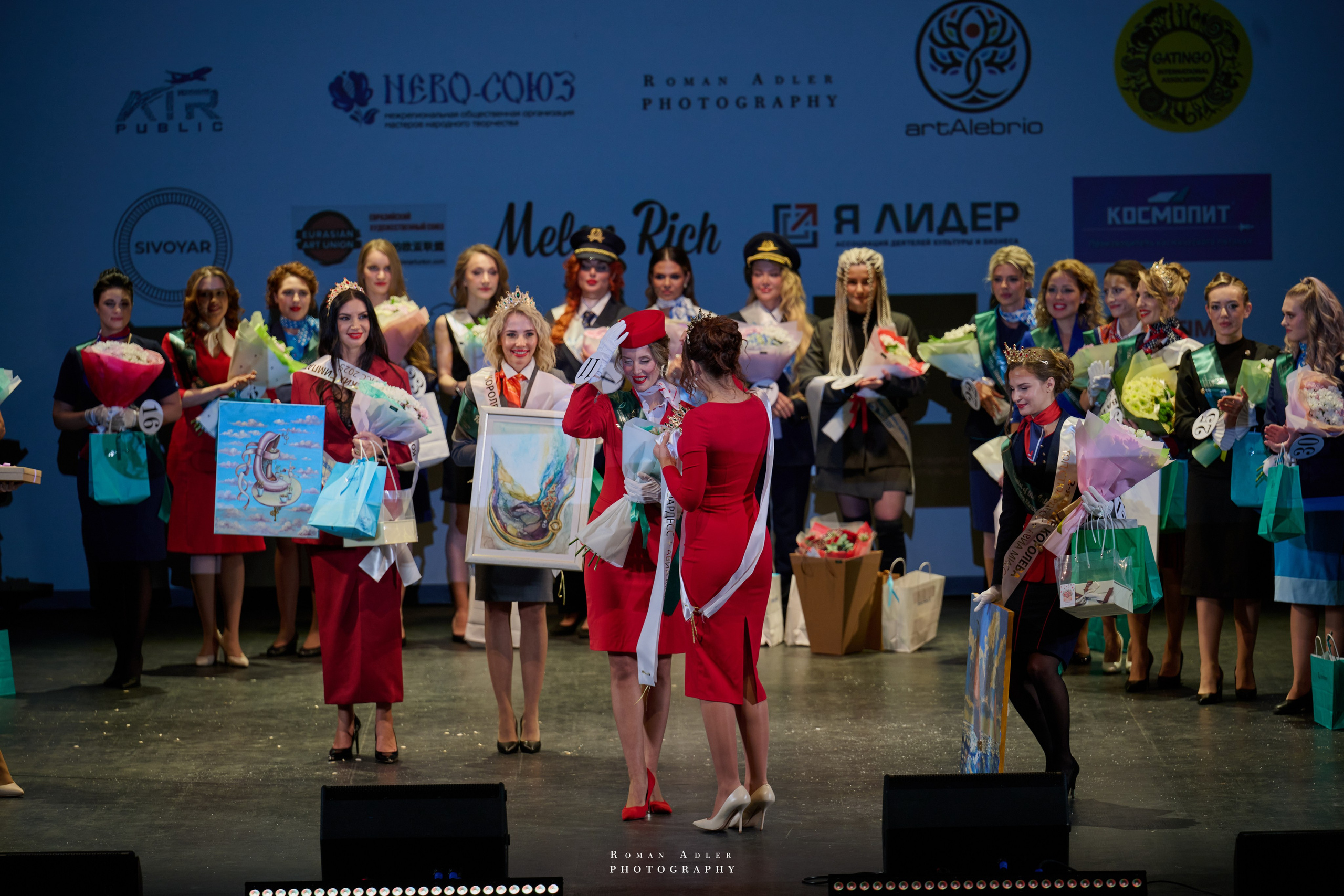 Финал международного конкурса «Топ стюардесс 11 + Авиа Мисс 2025». Фотограф Роман Адлер