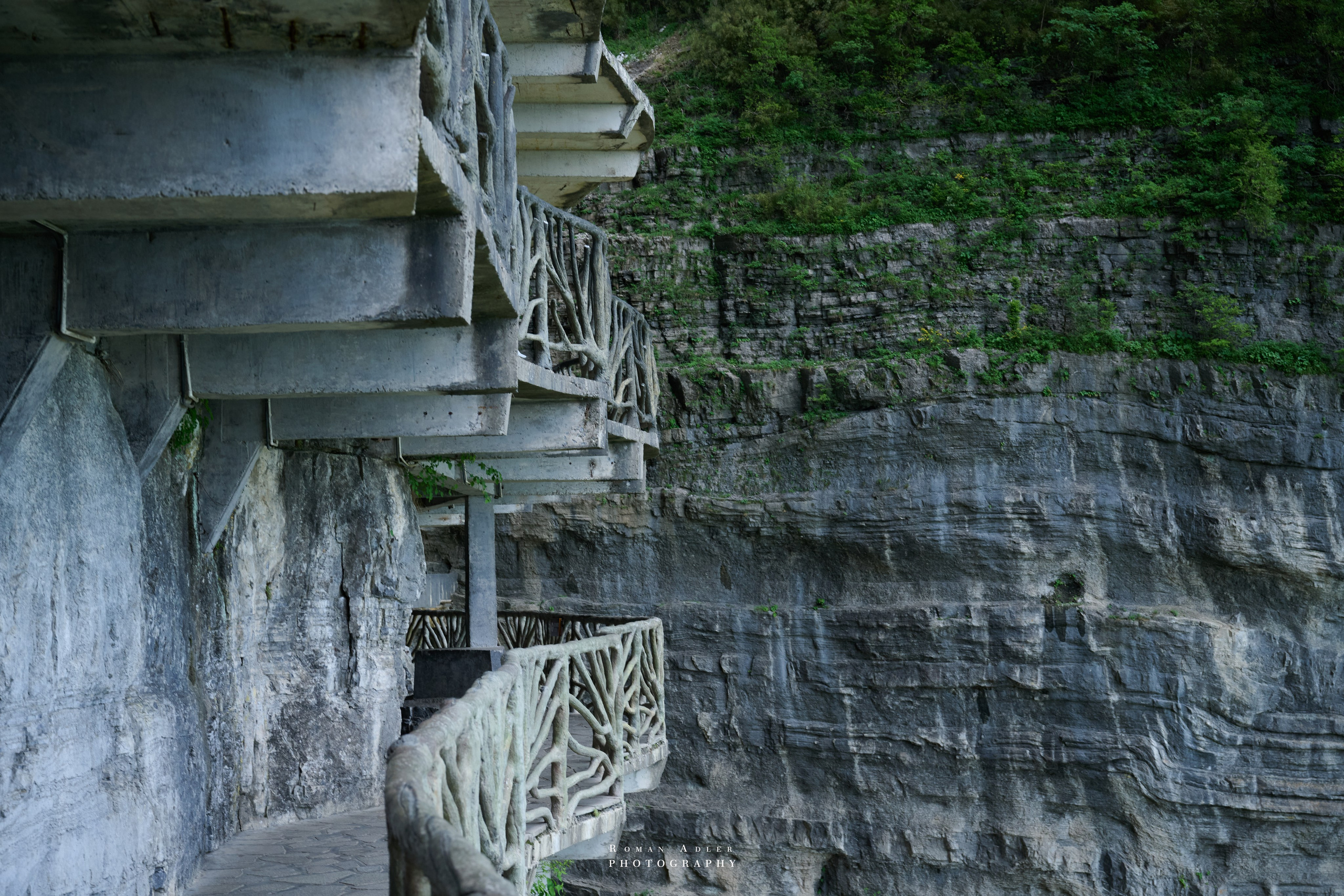 Heaven’s Gate — Zhangjiajie’s Iconic Mountain