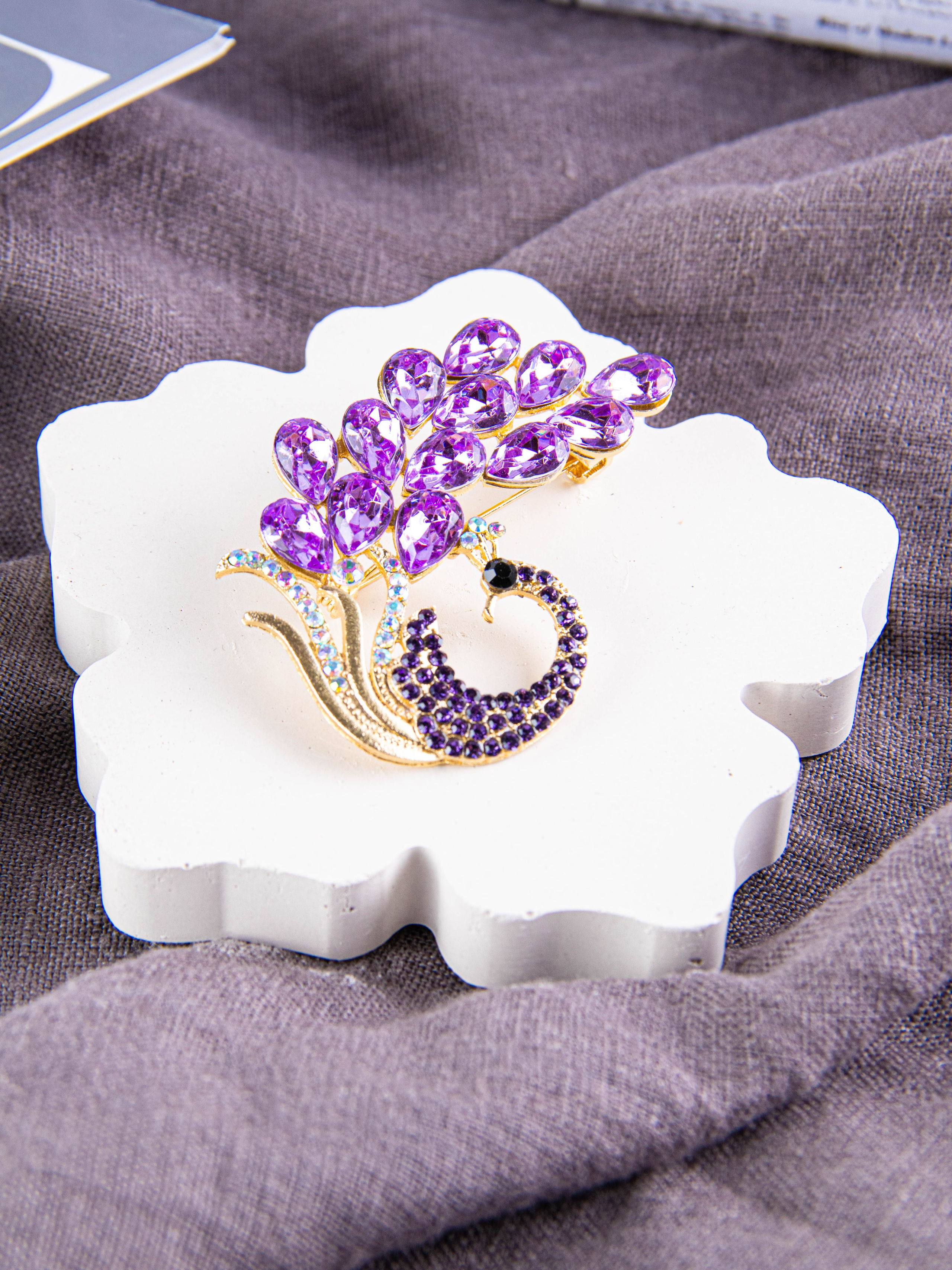 Брошь. «Матрица»