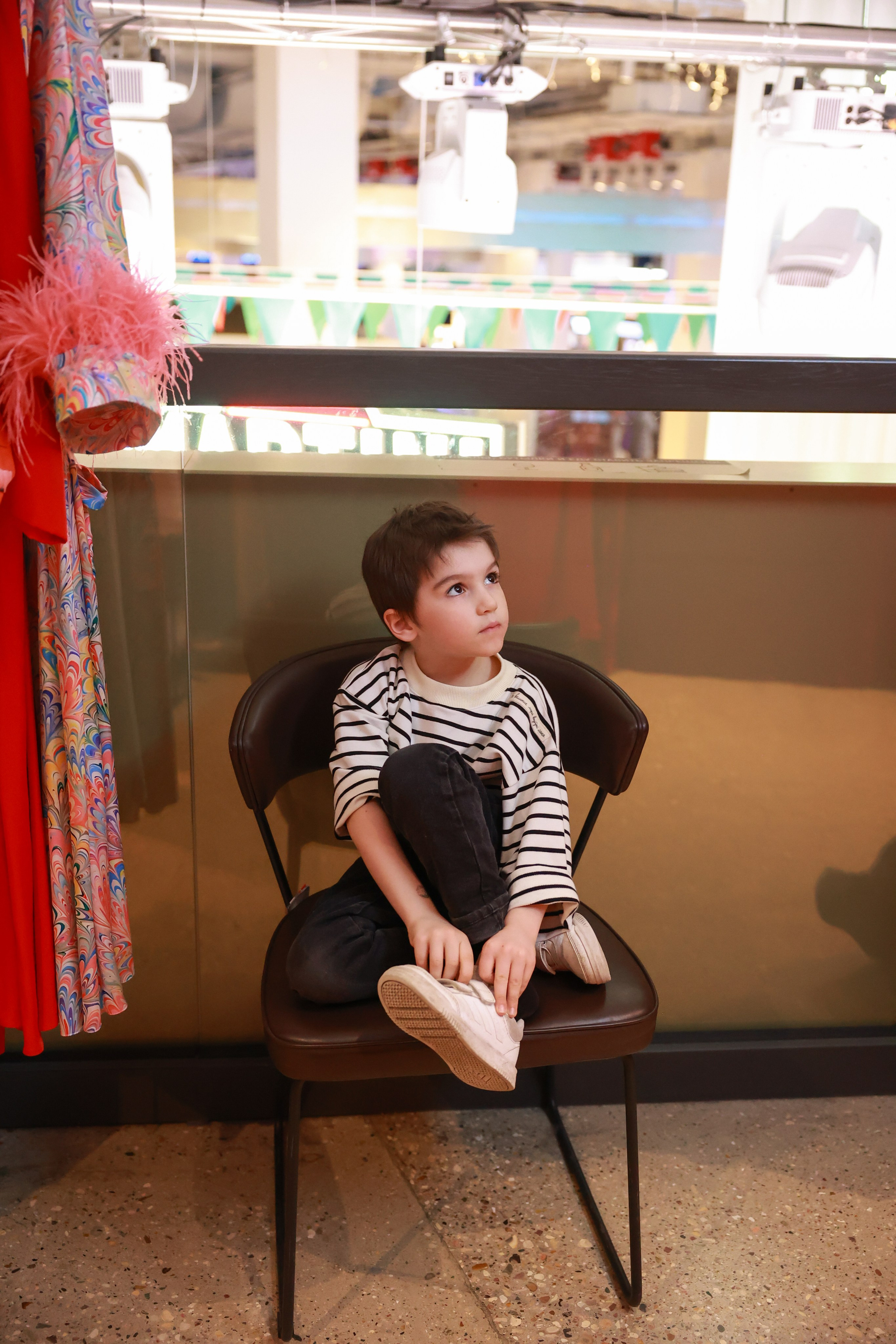 2–3 марта 2024 в пространстве «Три вокзала. Депо» / День 2 / фото Саша Жукова. Фотоотчеты «Ламбада-маркета»