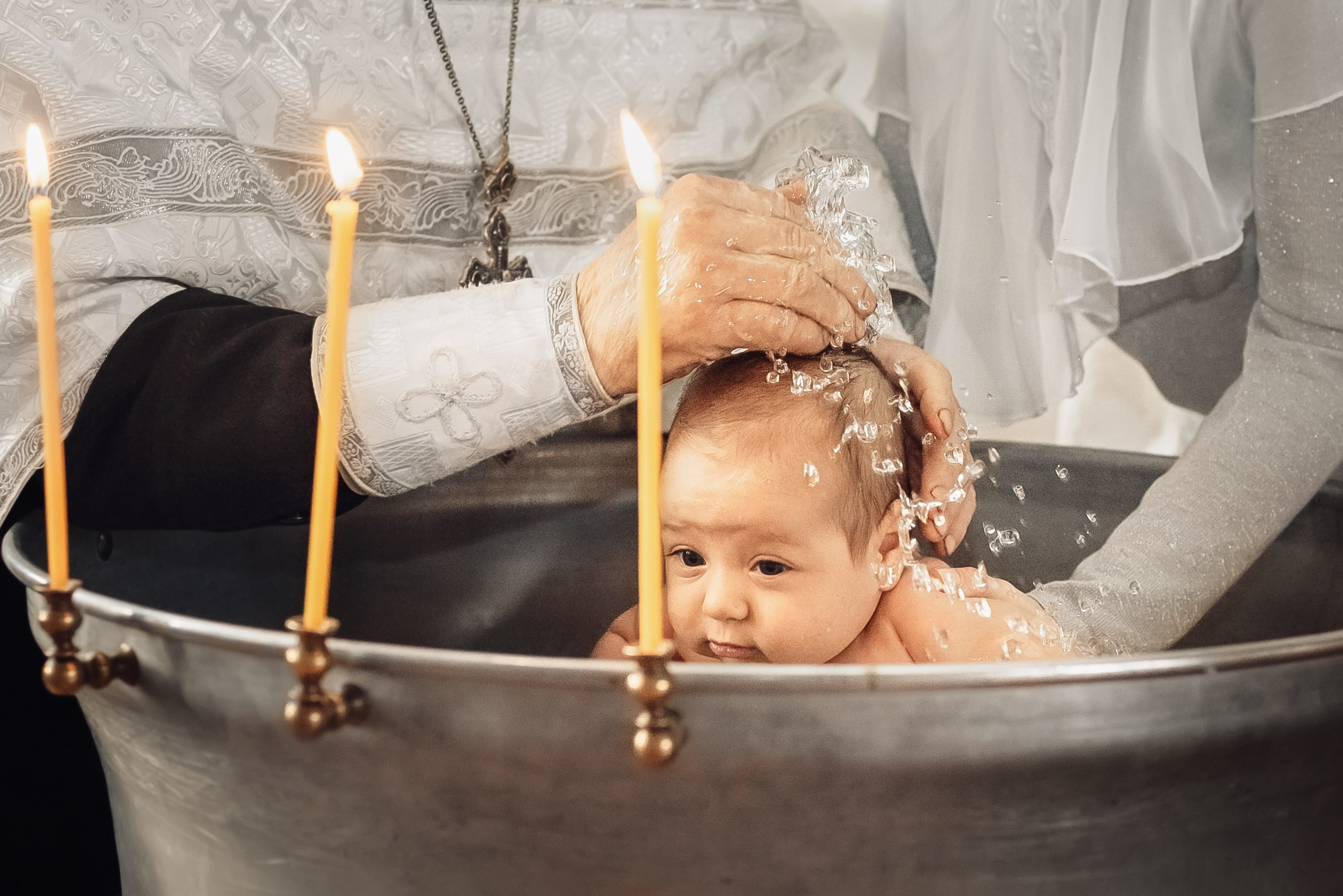 Крещение в храме Иоанна Богослова. Церковный фотограф на Таинство Крещения и Венчания в Оренбурге и Оренбургской области Екатерина Белкина
