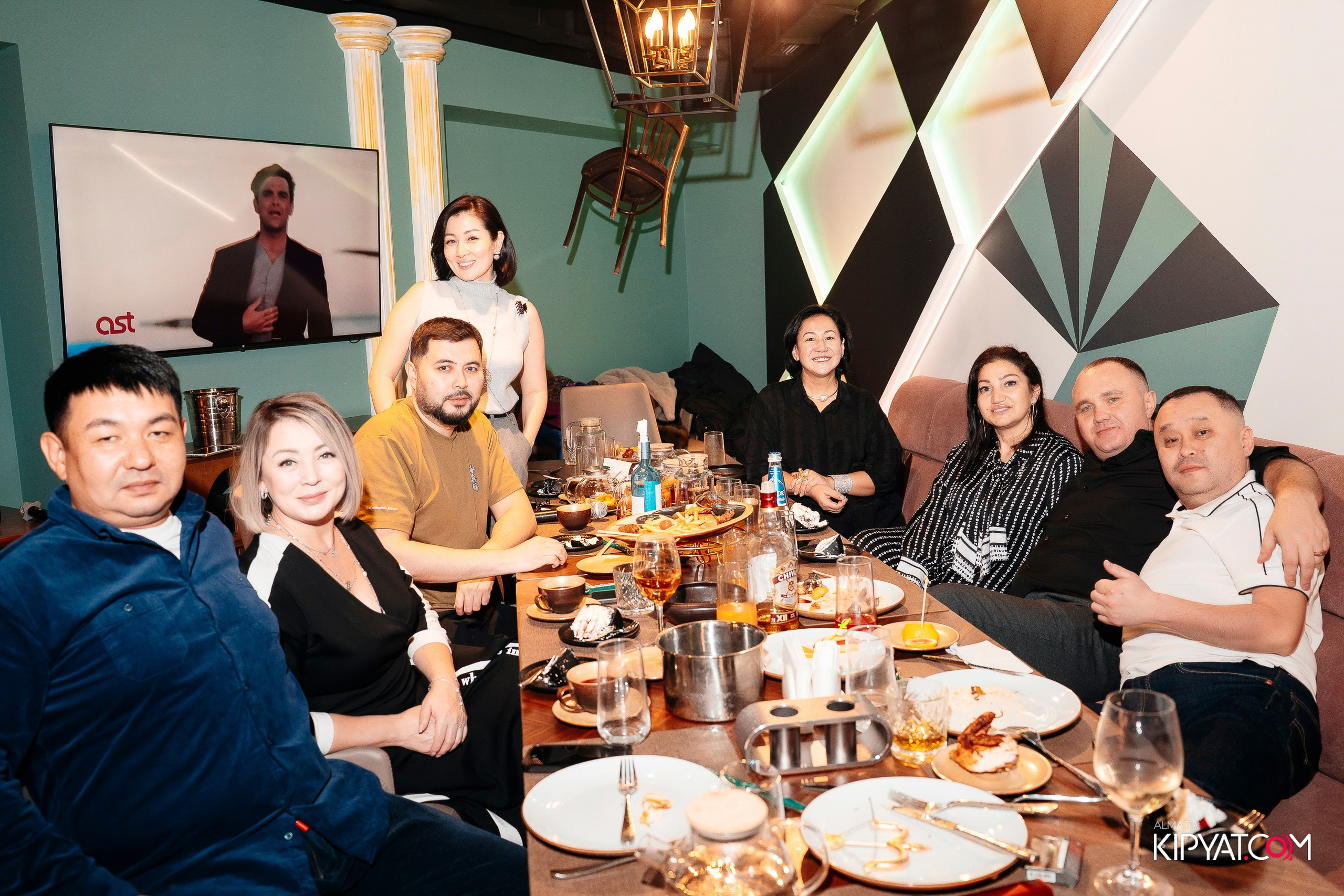 РЕСТОРАН РИС НА НАЗАРБАЕВА. КИПЯТКОМ АЛМАТЫ! Фотосъемка мероприятий в Алматы