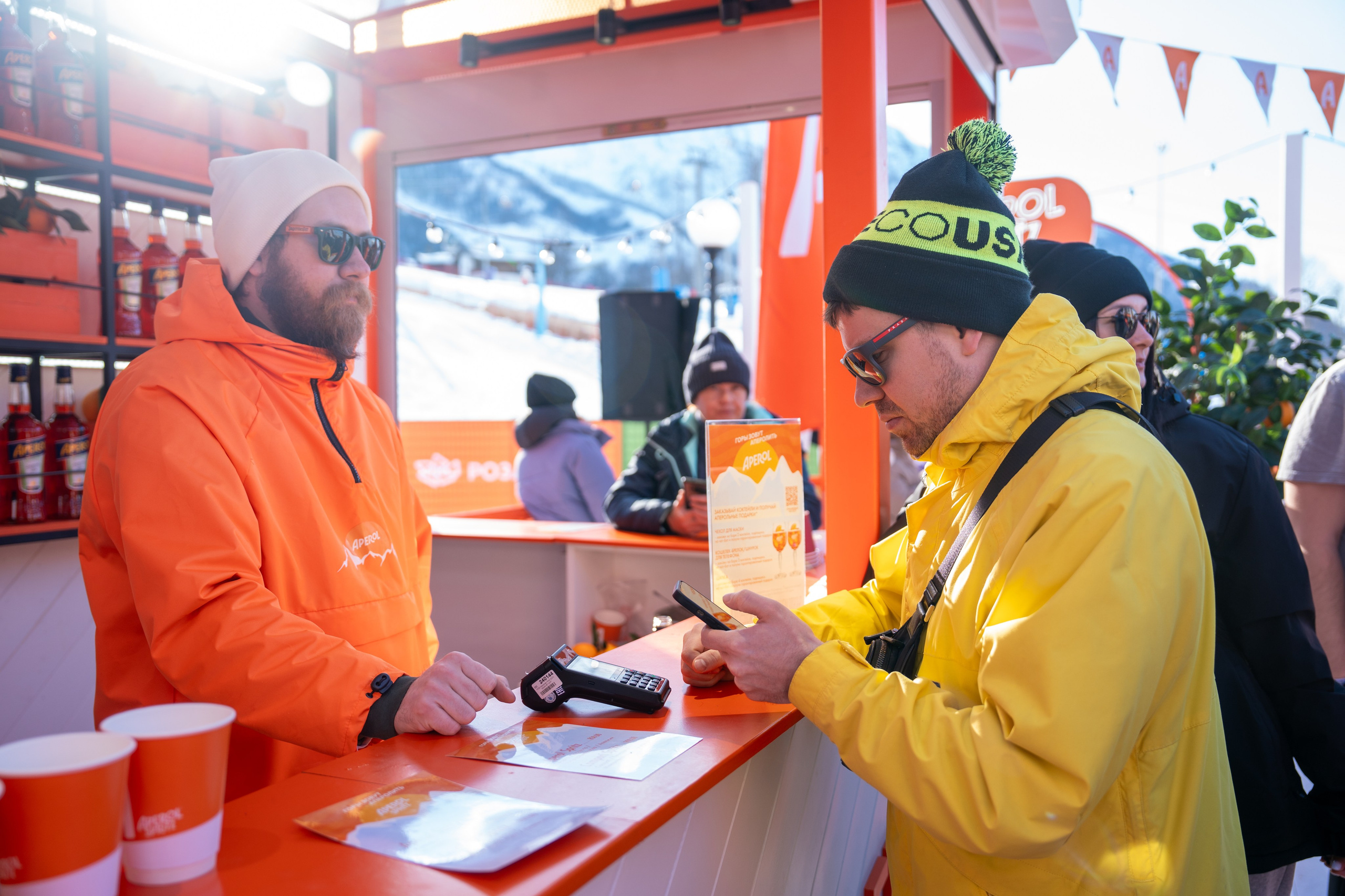 Фотоотчет партнерской интеграции Aperol Spritz на Роза Фест 2025. Репортажный фотограф в Красной Поляне и Сочи Павлюченко Екатерина