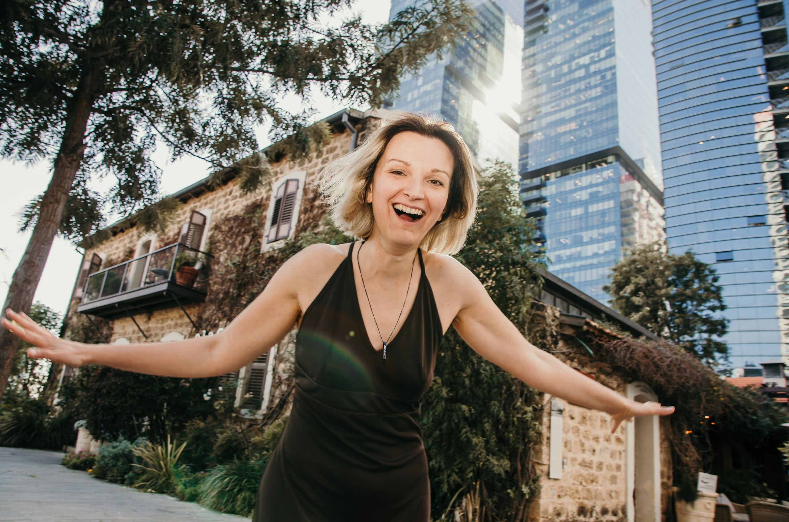 Maria. Sarona. Maria Tvilla