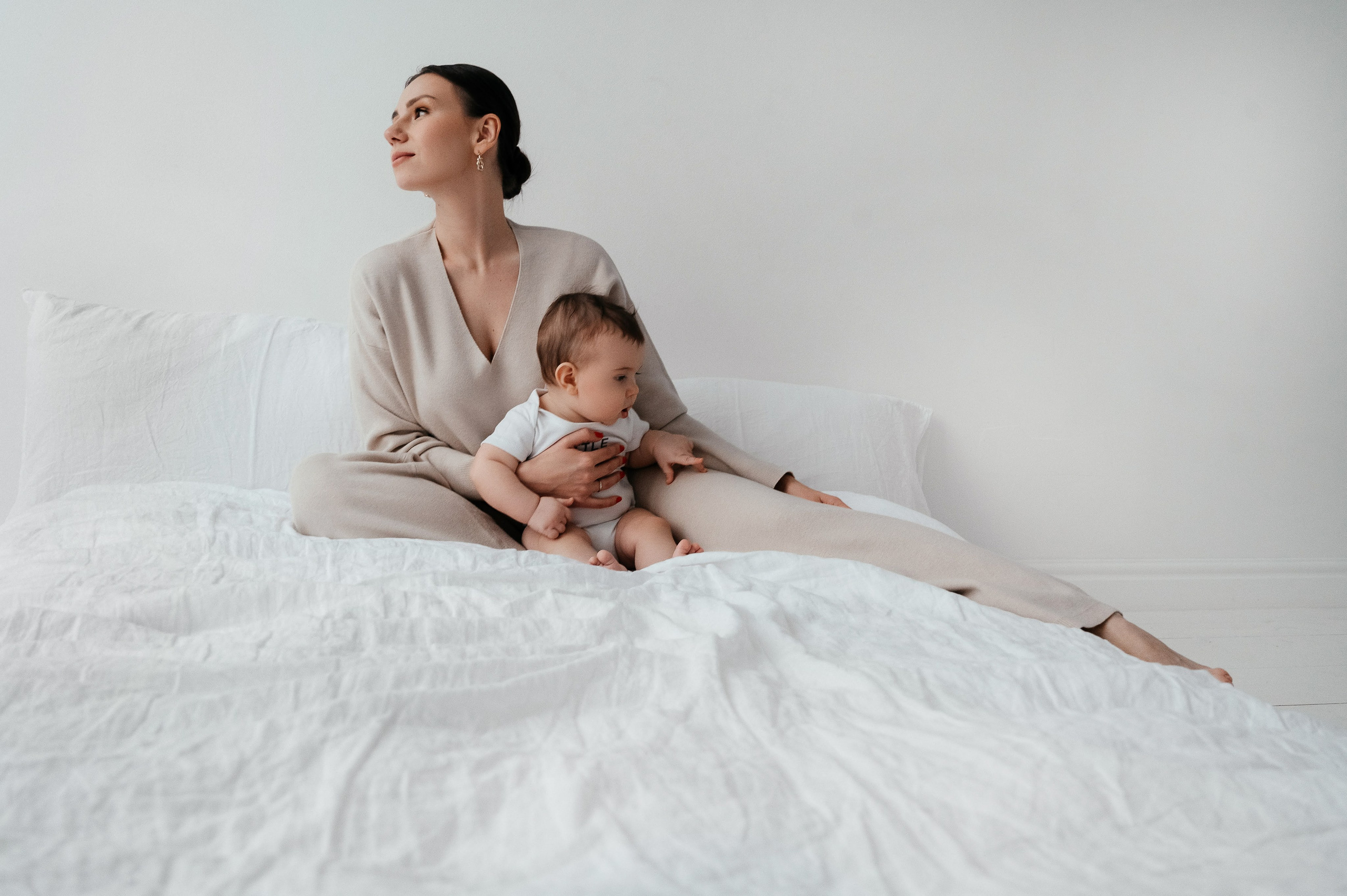 Марина. Профессиональный фотограф беременности в СПБ. Стильные фотосессии беременности в стиле минимализм и классическая фотография