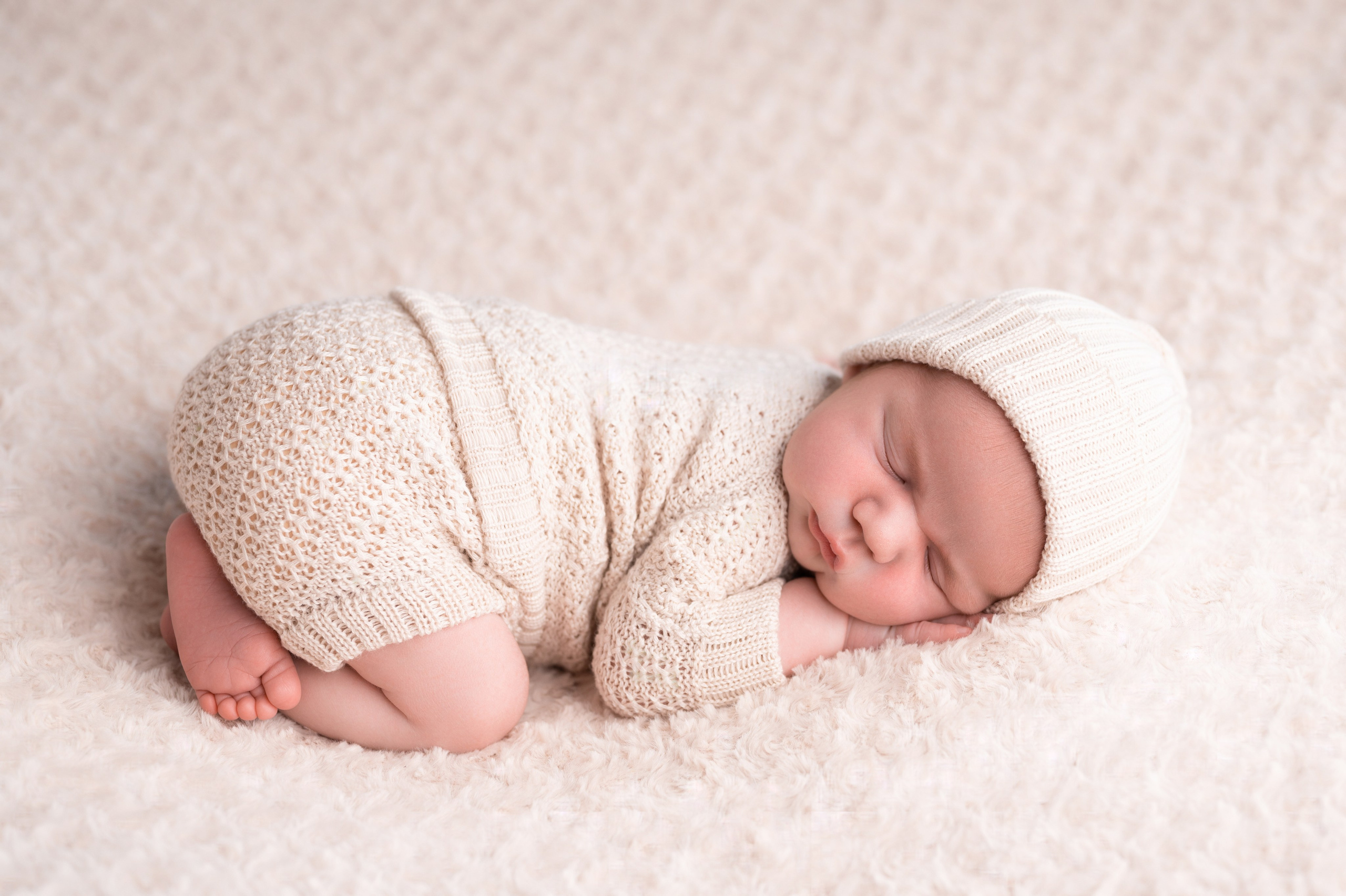 новорожденный малыш